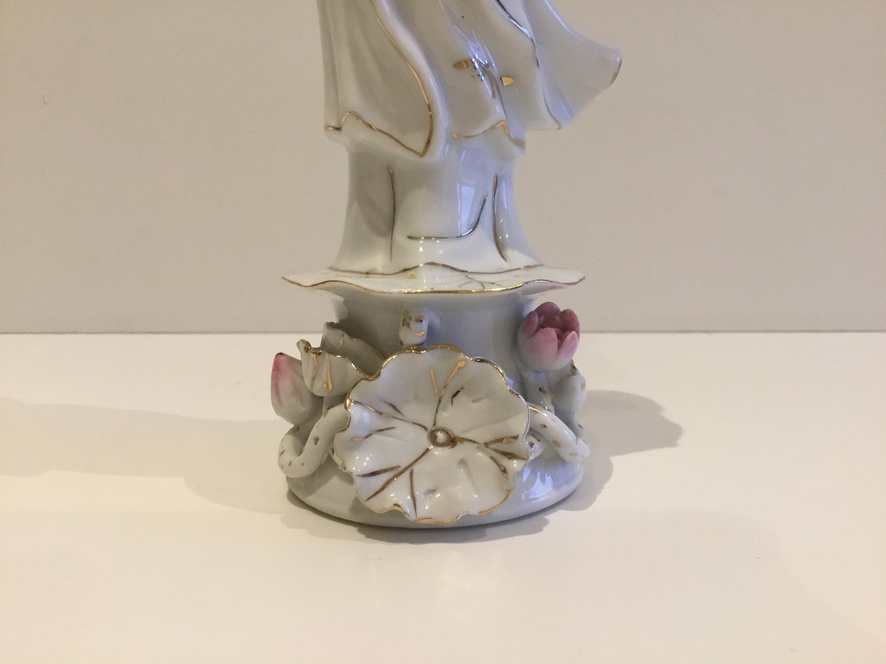 Vintage Porcelain Guan Yin | 1950s Chinese Goddess of Mercy, Hand Painted Gold Floral — photo 10 of 11