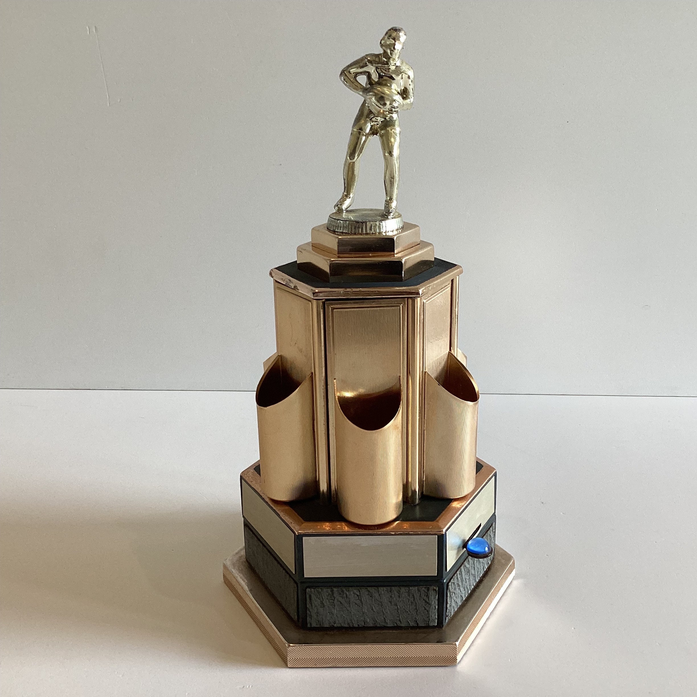 Vintage Music Box | 1960s Japanese Cigarette Dispenser, Basketball Player Mechanical — photo 5 of 9