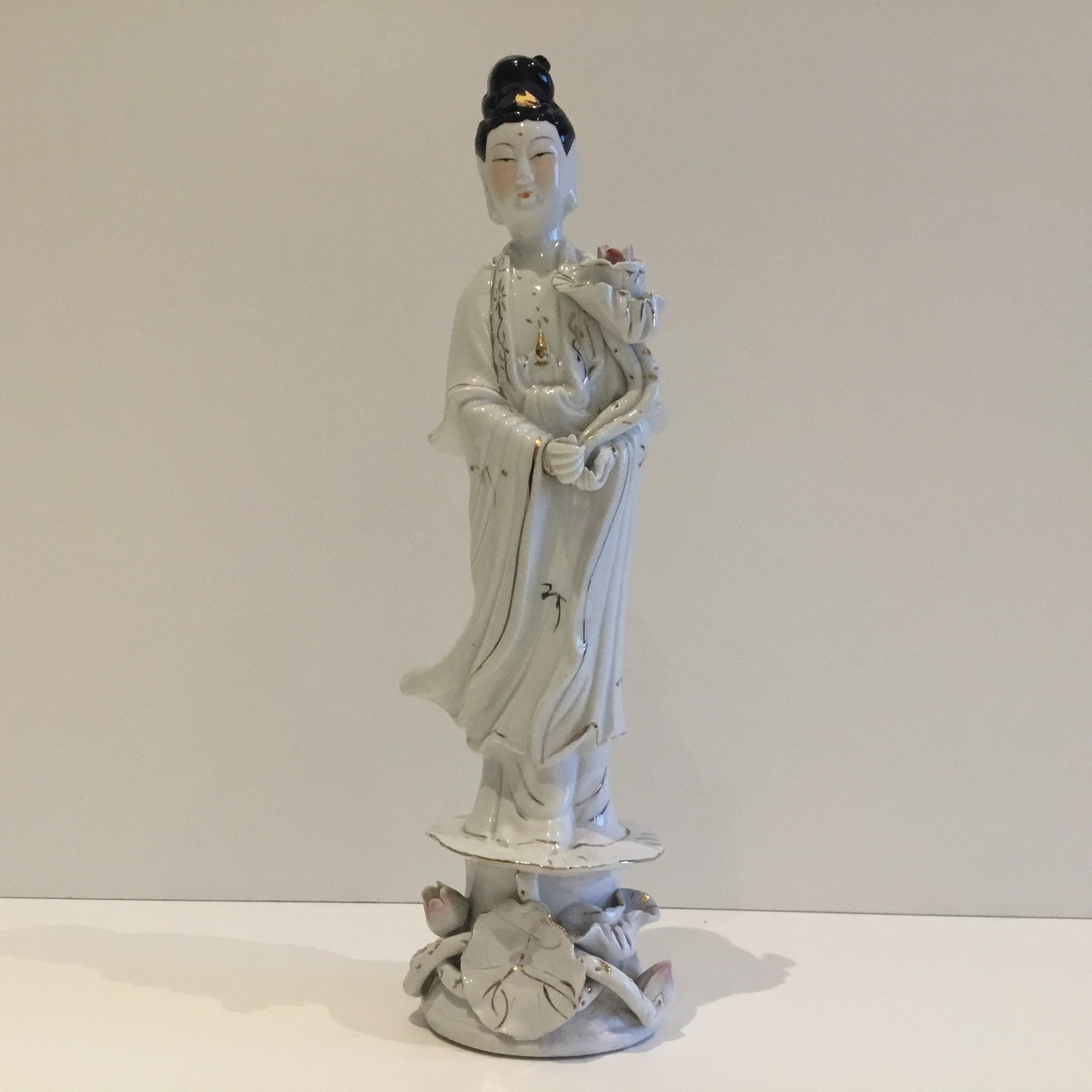 Vintage Statue Large Guan Yin Porcelain Figurine (1950s) Collectible — photo 3 of 11
