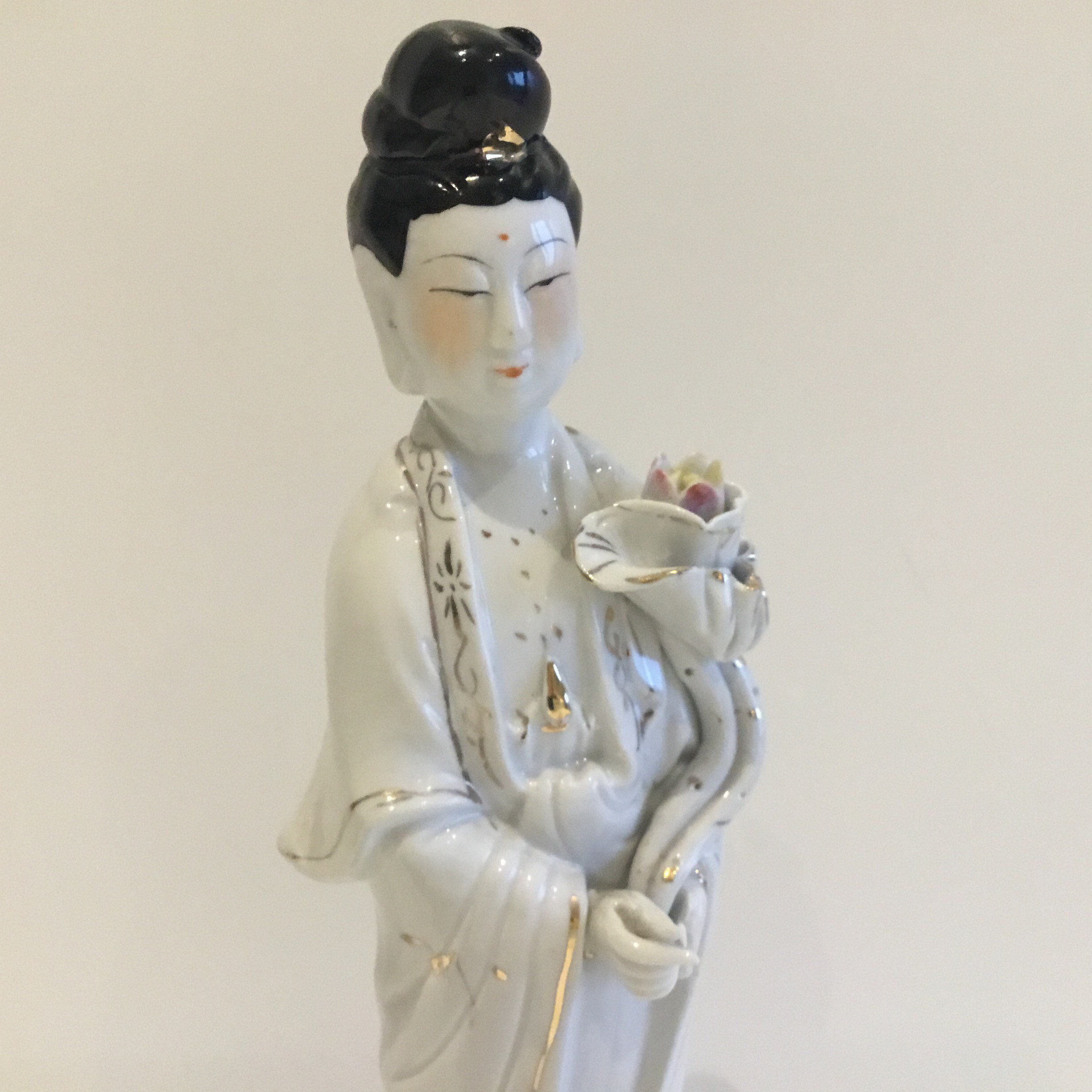 Vintage Statue Large Guan Yin Porcelain Figurine (1950s) Collectible — photo 7 of 11