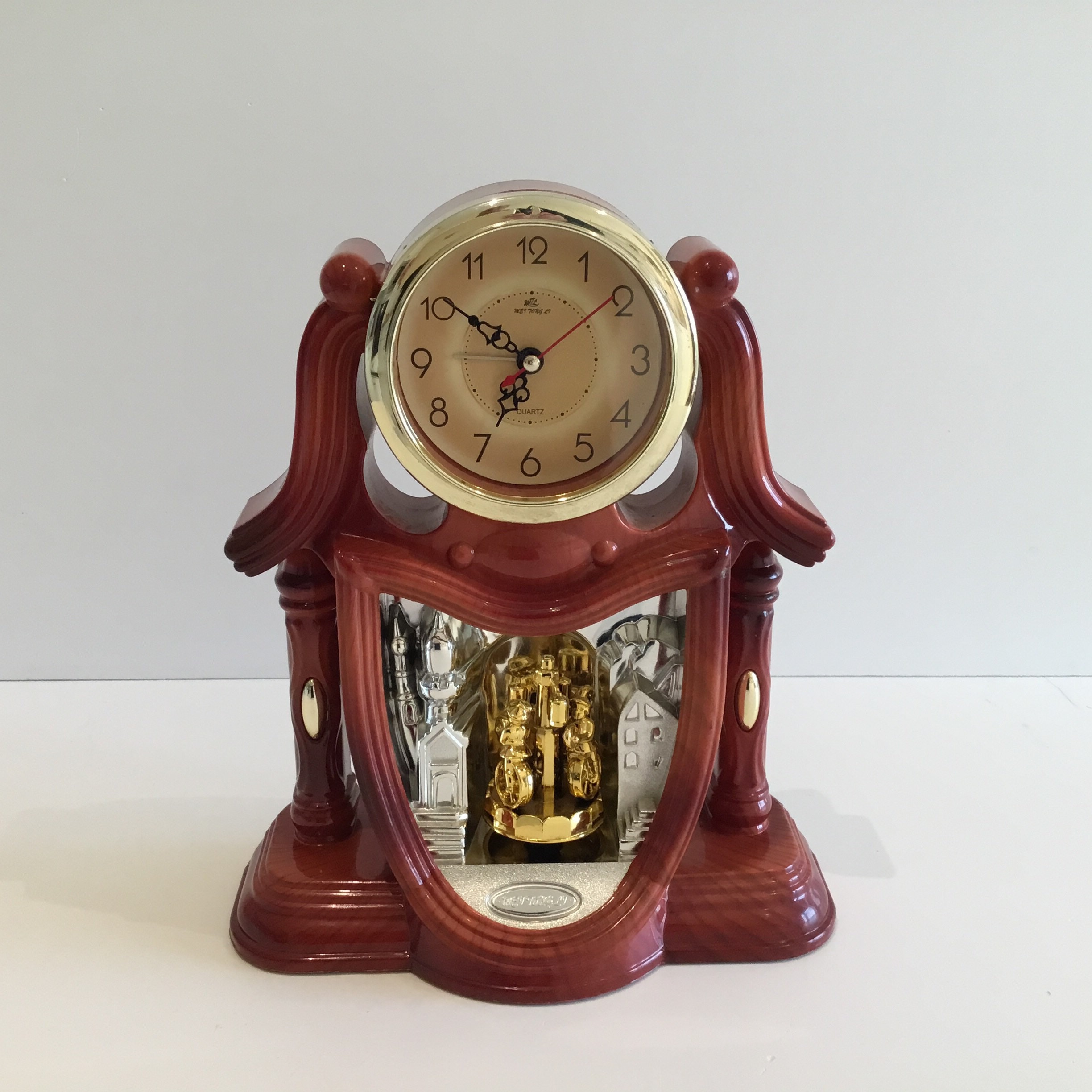 Vintage Alarm Clock | 1980s Chinese Torsion Pendulum, Plastic Novelty Clock Working — photo 2 of 10