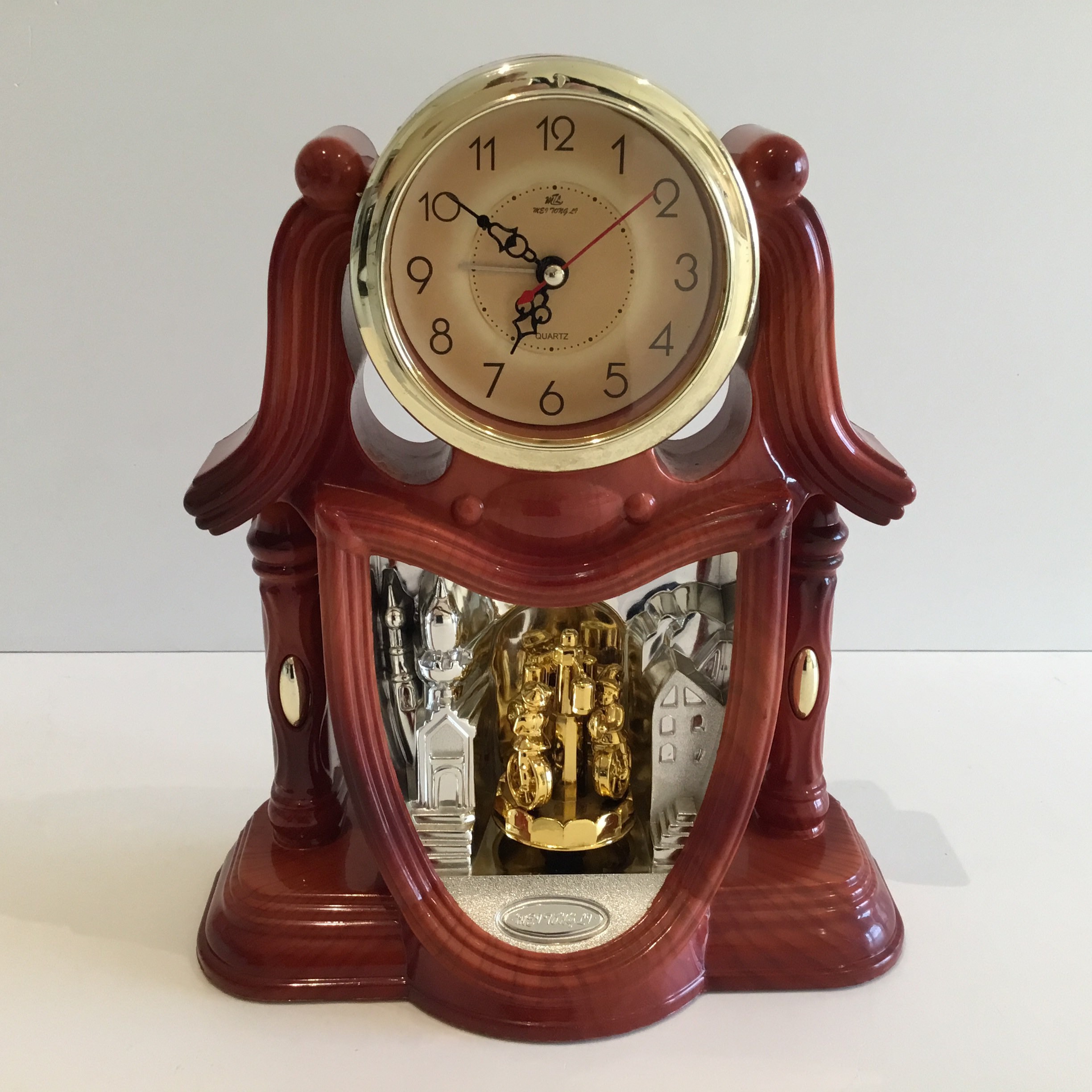 Vintage Alarm Clock | 1980s Chinese Torsion Pendulum, Plastic Novelty Clock Working — photo 3 of 10
