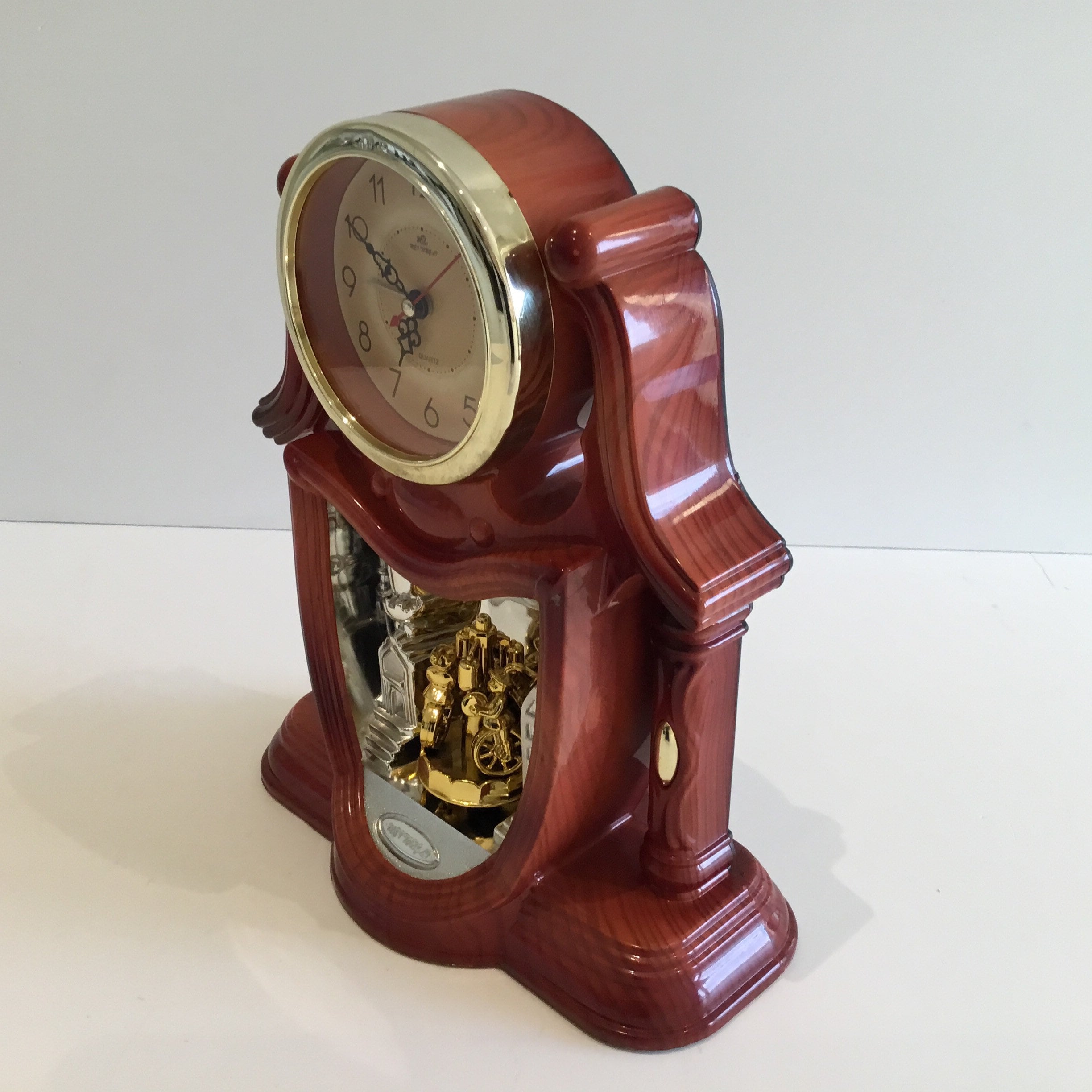 Vintage Alarm Clock | 1980s Chinese Torsion Pendulum, Plastic Novelty Clock Working — photo 5 of 10