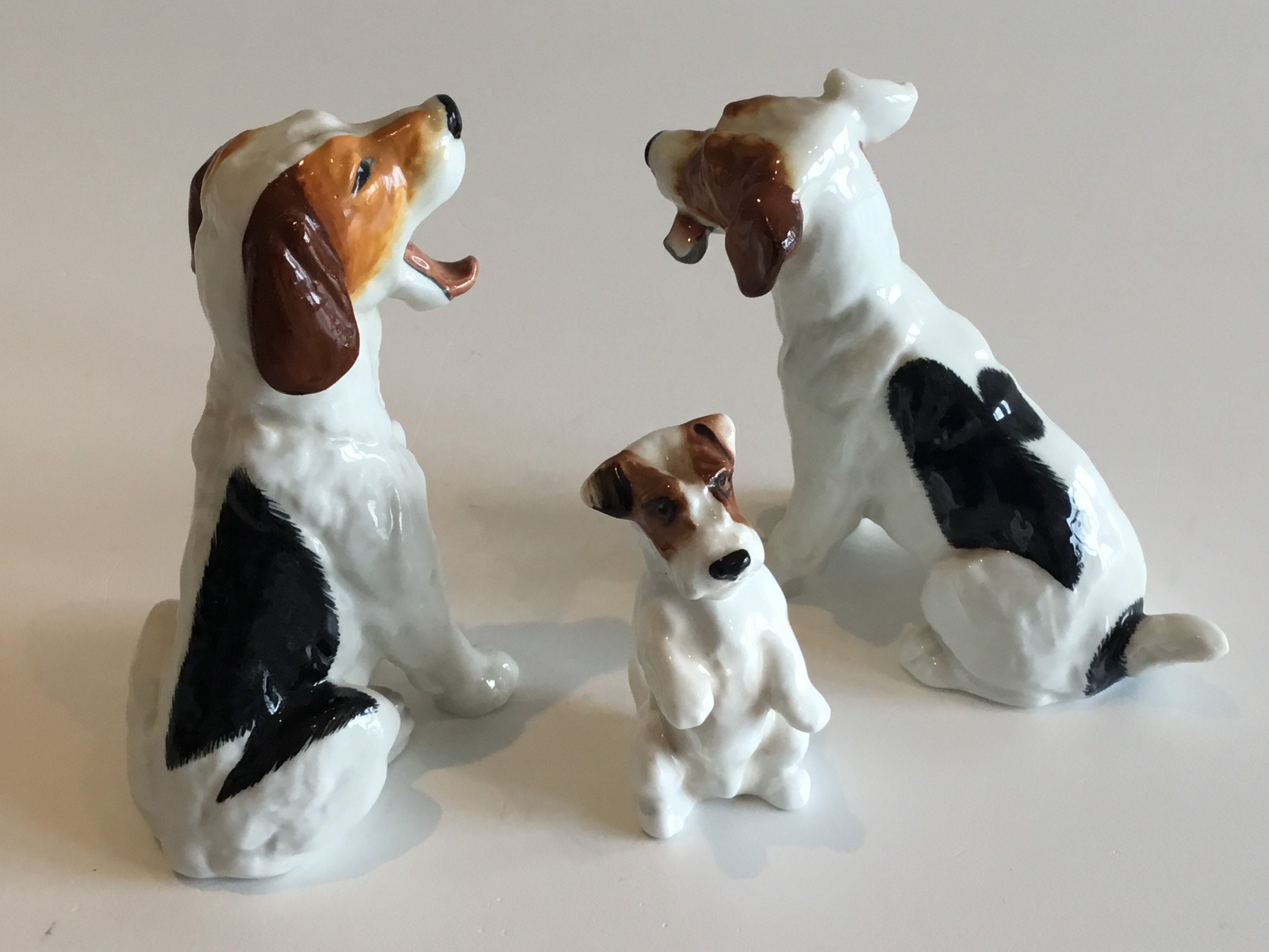 Vintage Dog Figurine | Royal Doulton - Group Porcelain (1950 - 1930) Made In England — photo 3 of 6
