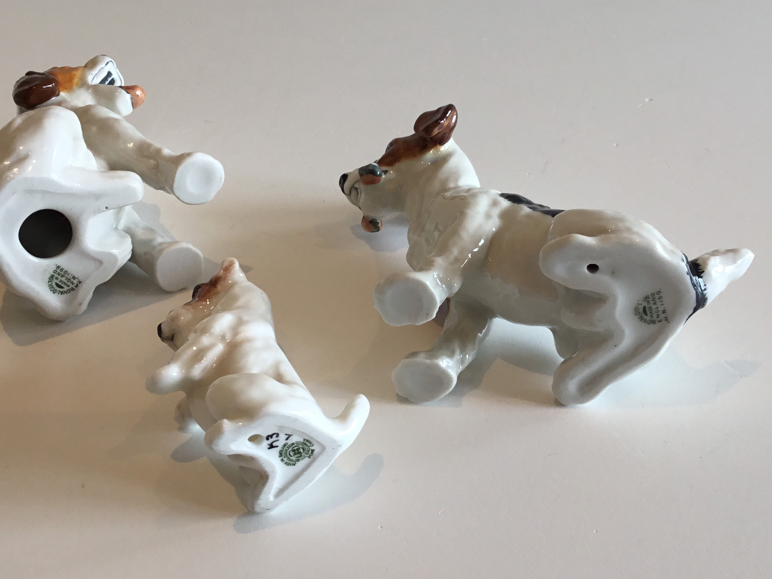 Vintage Dog Figurine | Royal Doulton - Group Porcelain (1950 - 1930) Made In England — photo 6 of 6