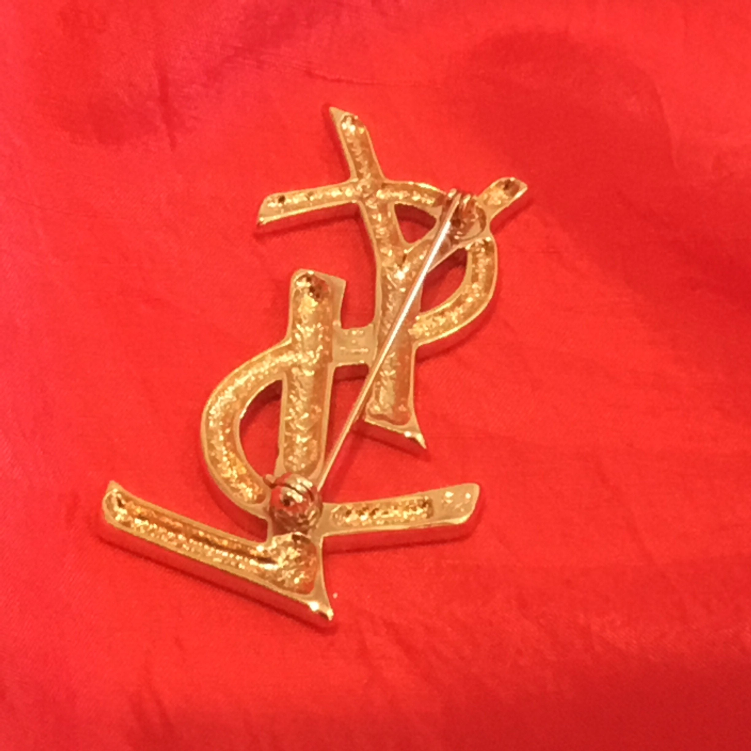 Vintage Jewelry – Authentic Yves Saint Laurent [1980s] Large Logo Brooch — photo 3 of 5