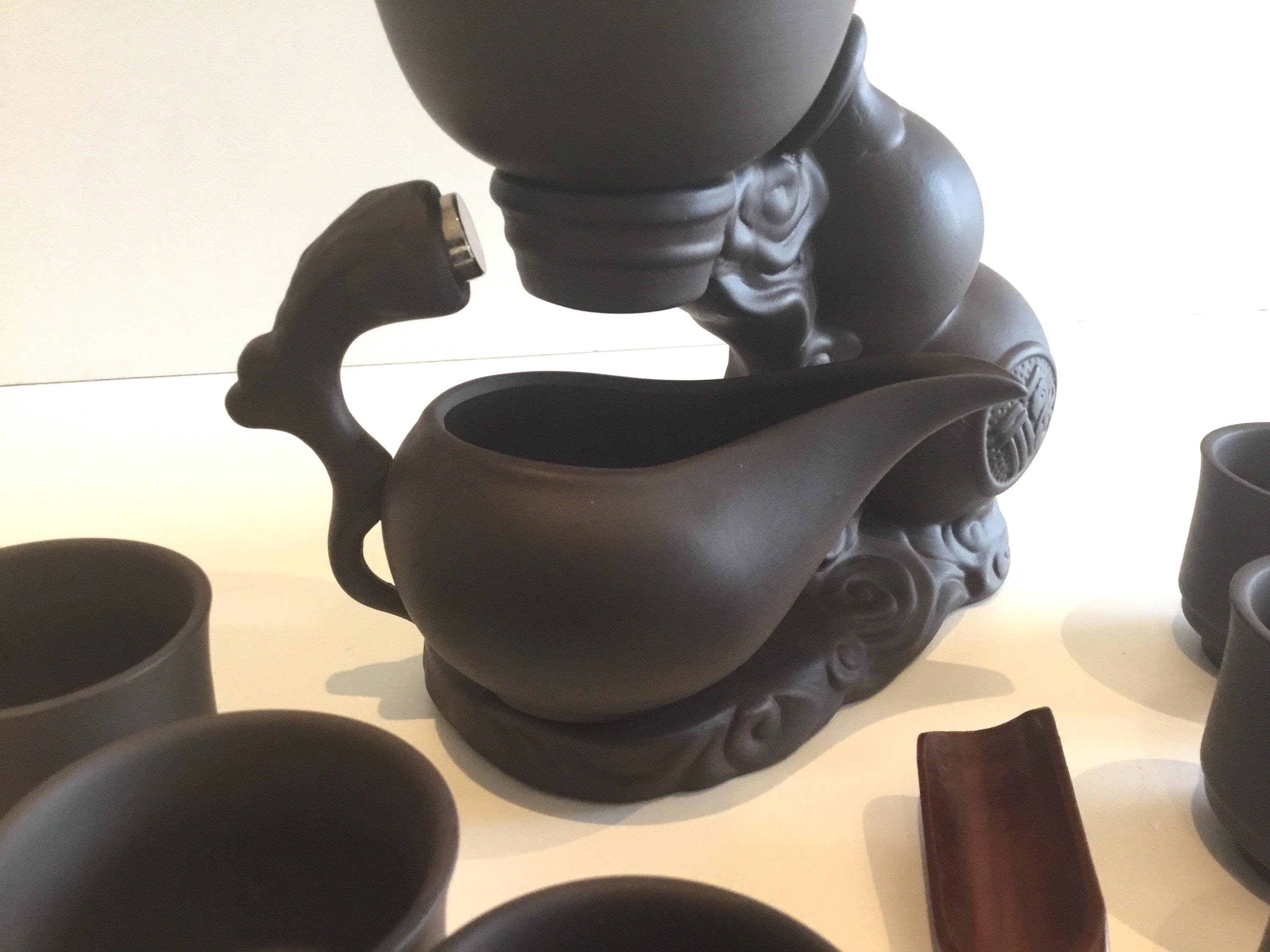 Vintage Ceramic Kung Fu Teapot | 1970s Chinese Set, Automatic Tea System — photo 7 of 10