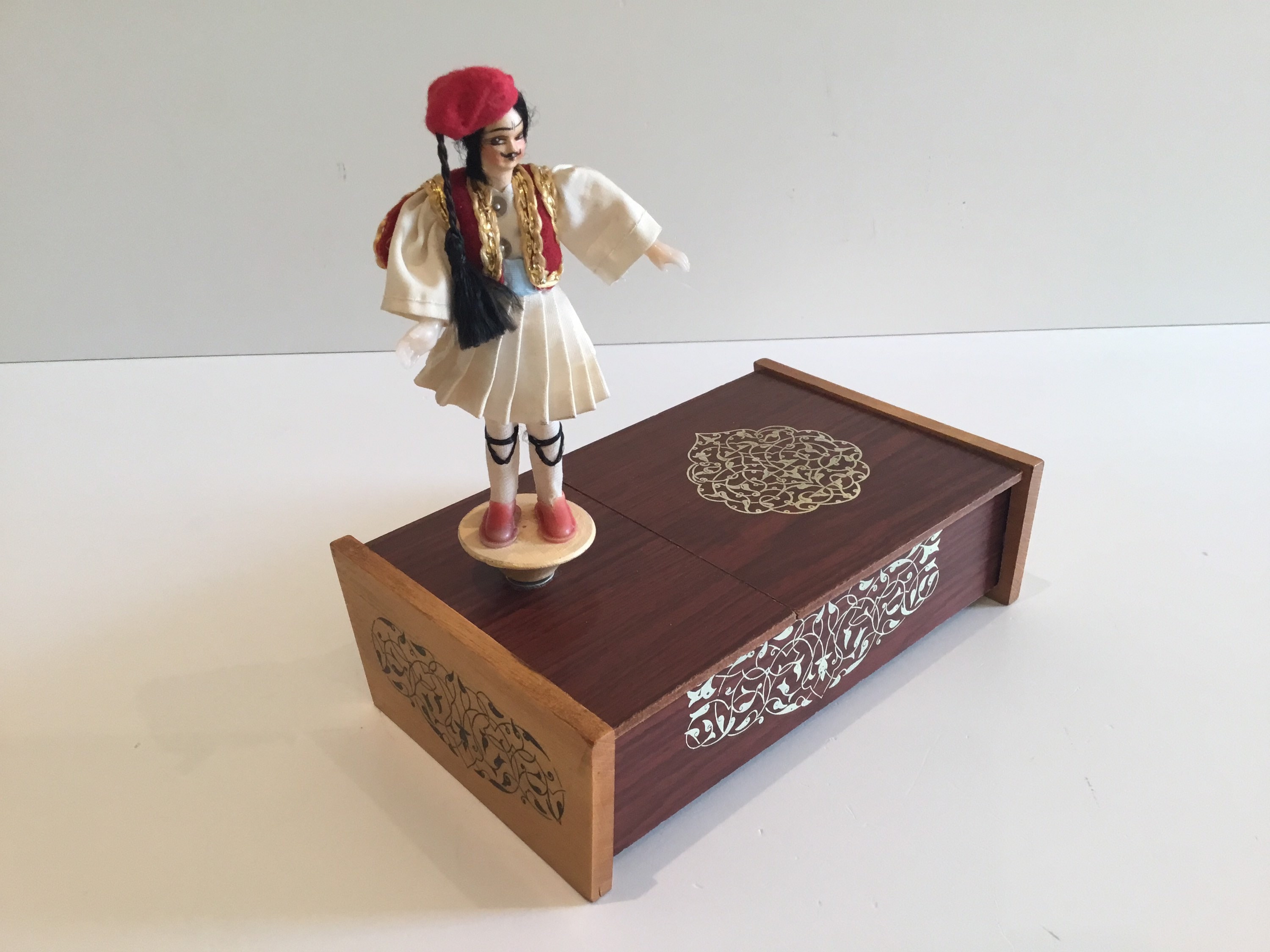 Rare Cigarettes Music  Box (1950s) Oriental Melody With Dancer — photo 2 of 11