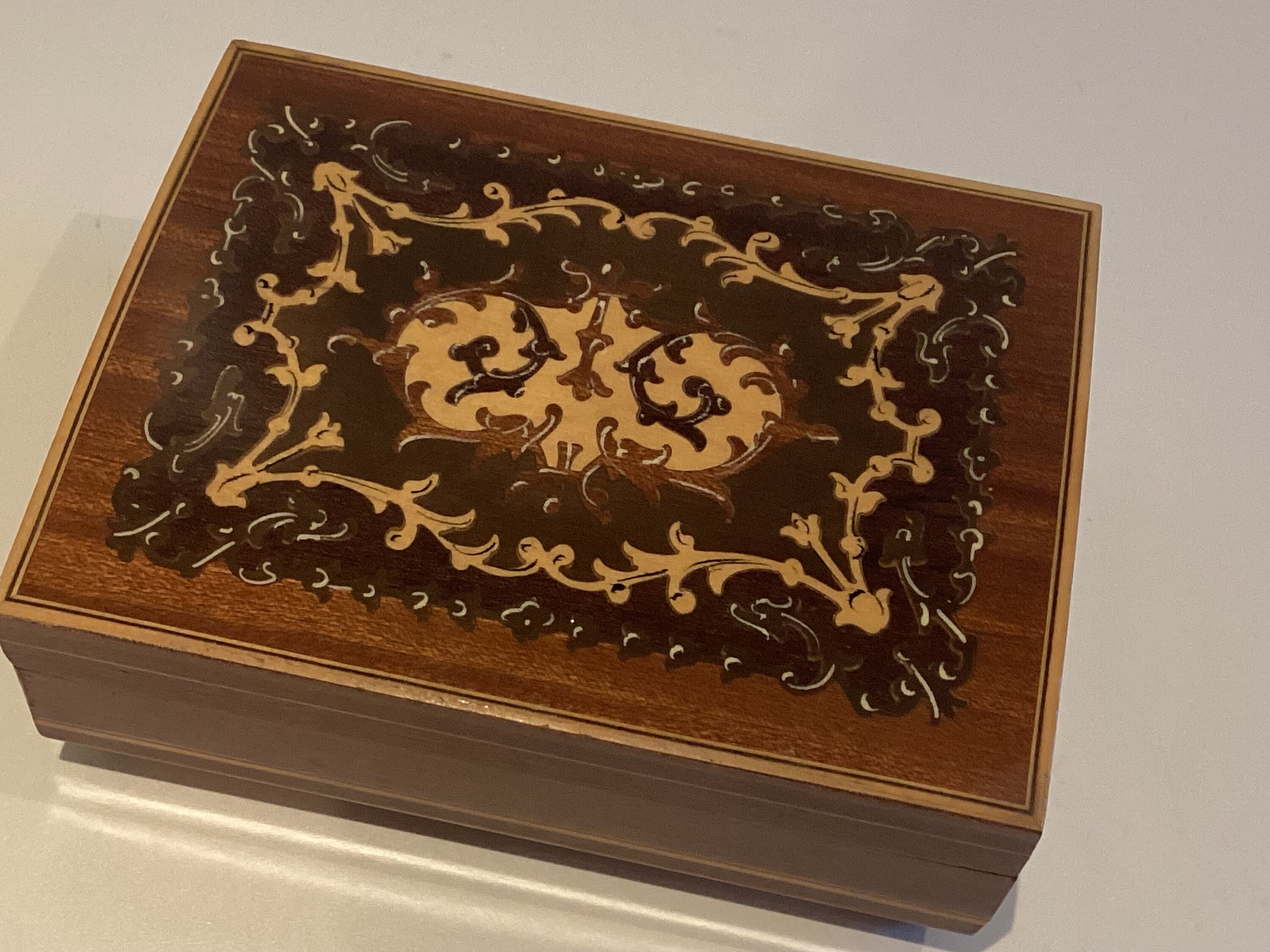 Vintage Music Box | 1960s Inlaid Wood Jewelry Holder Sorrento Italy — photo 7 of 8