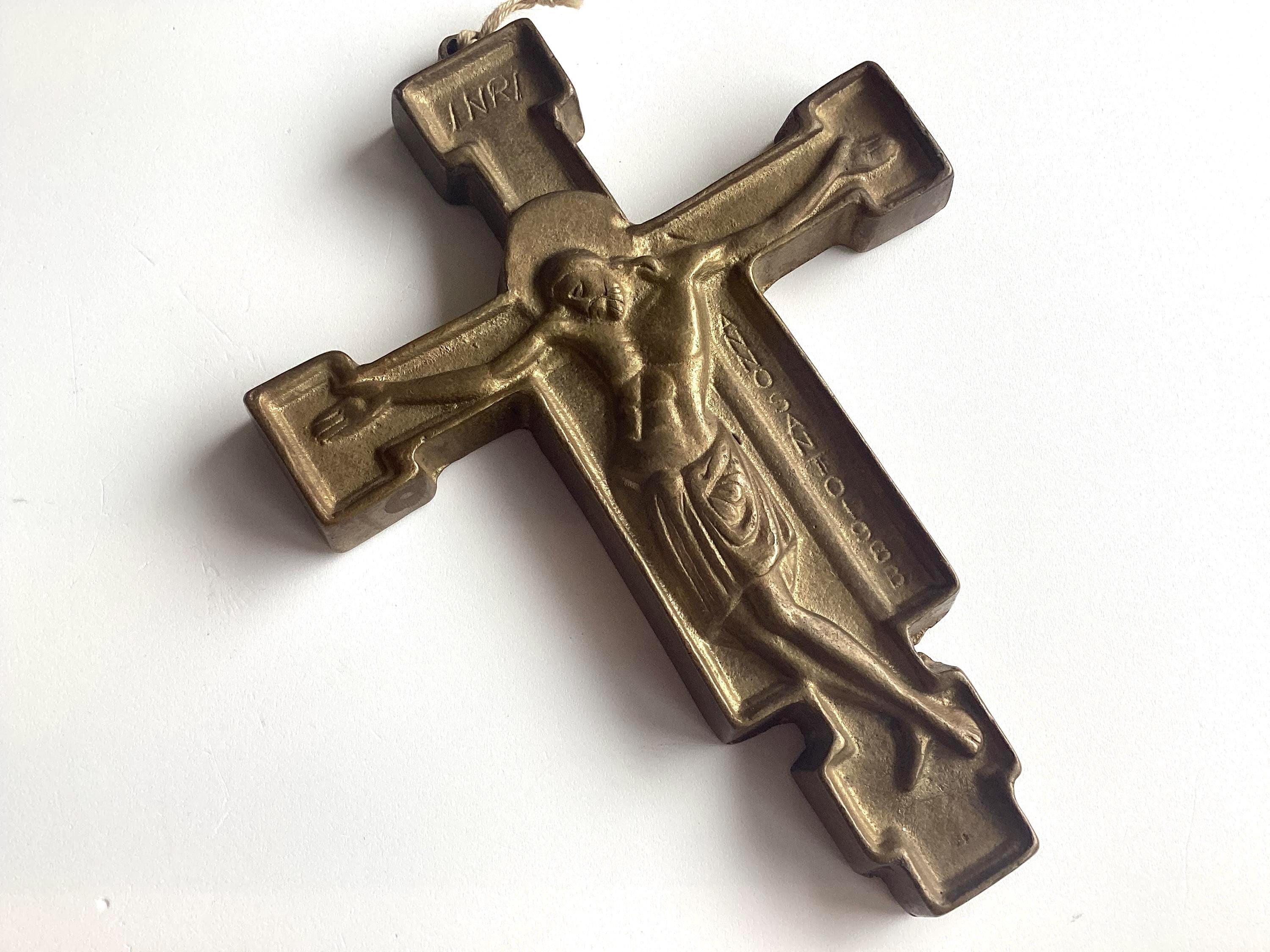 Bronze Crucifix | 1983 Jubilee of Redemption Made in Italy — photo 7 of 10