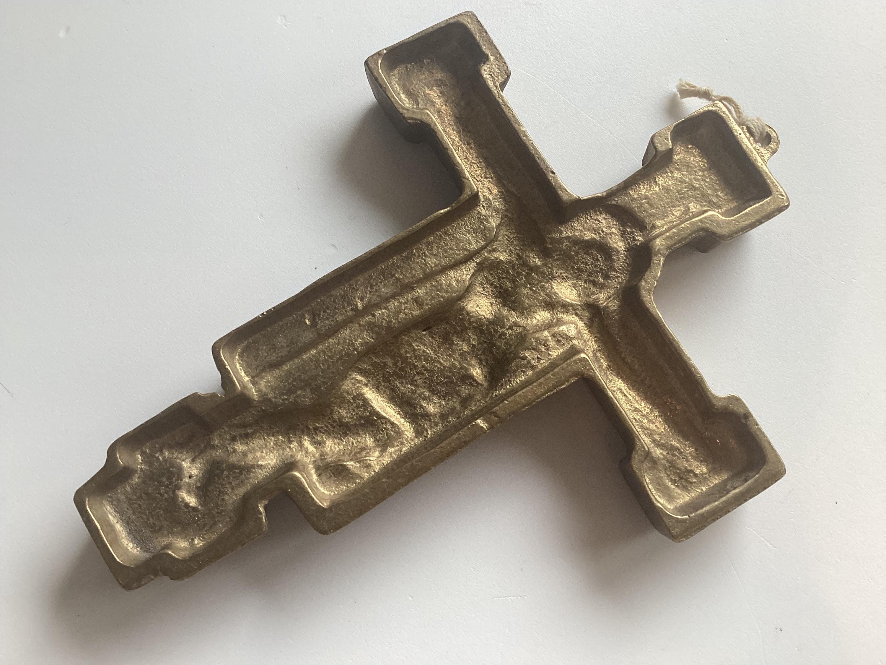 Bronze Crucifix | 1983 Jubilee of Redemption Made in Italy — photo 10 of 10