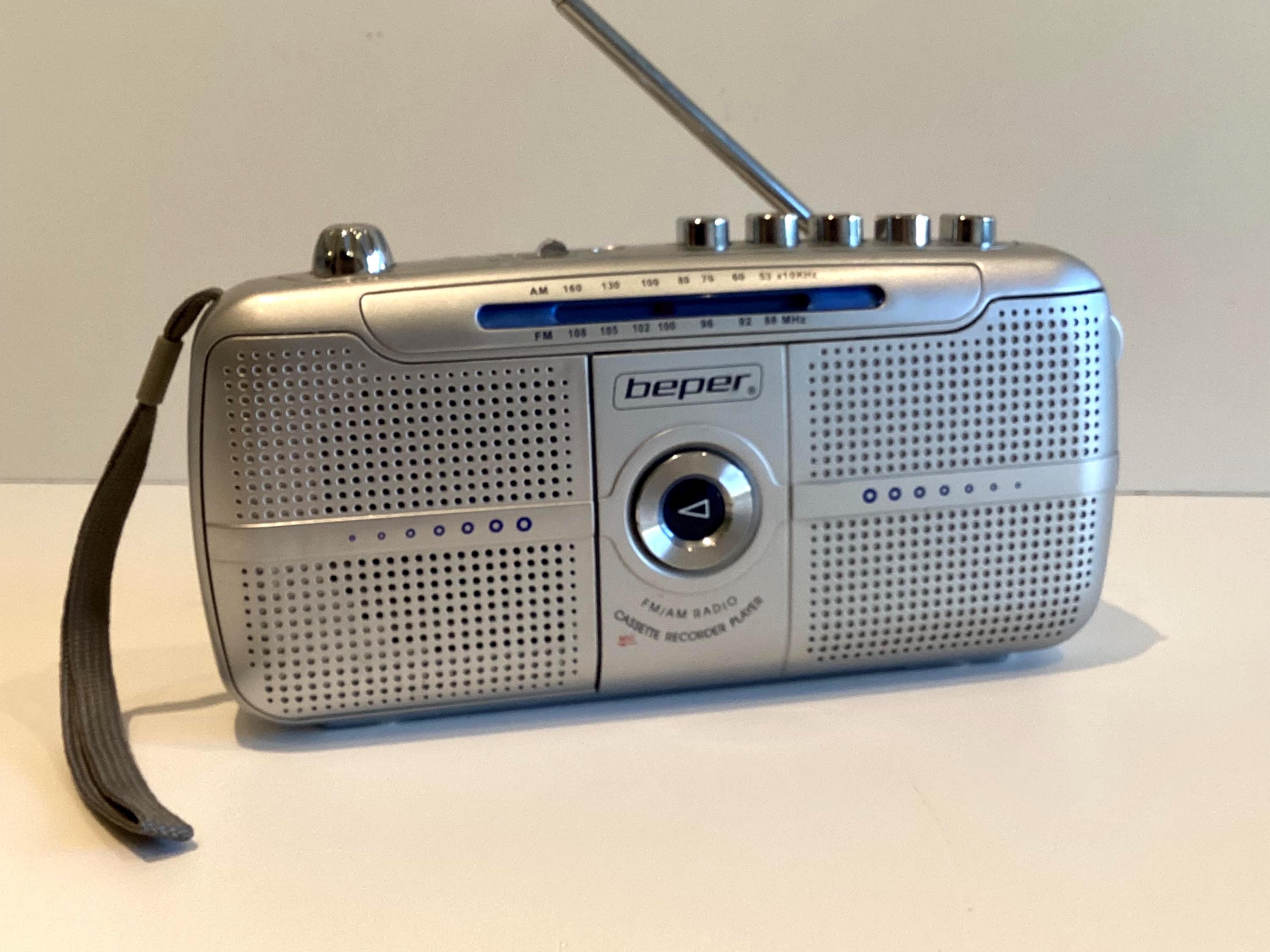 Vintage Radio Cassette | Beper EL.2021 Y2K Silver, Discontinued Italian Portable — photo 3 of 10