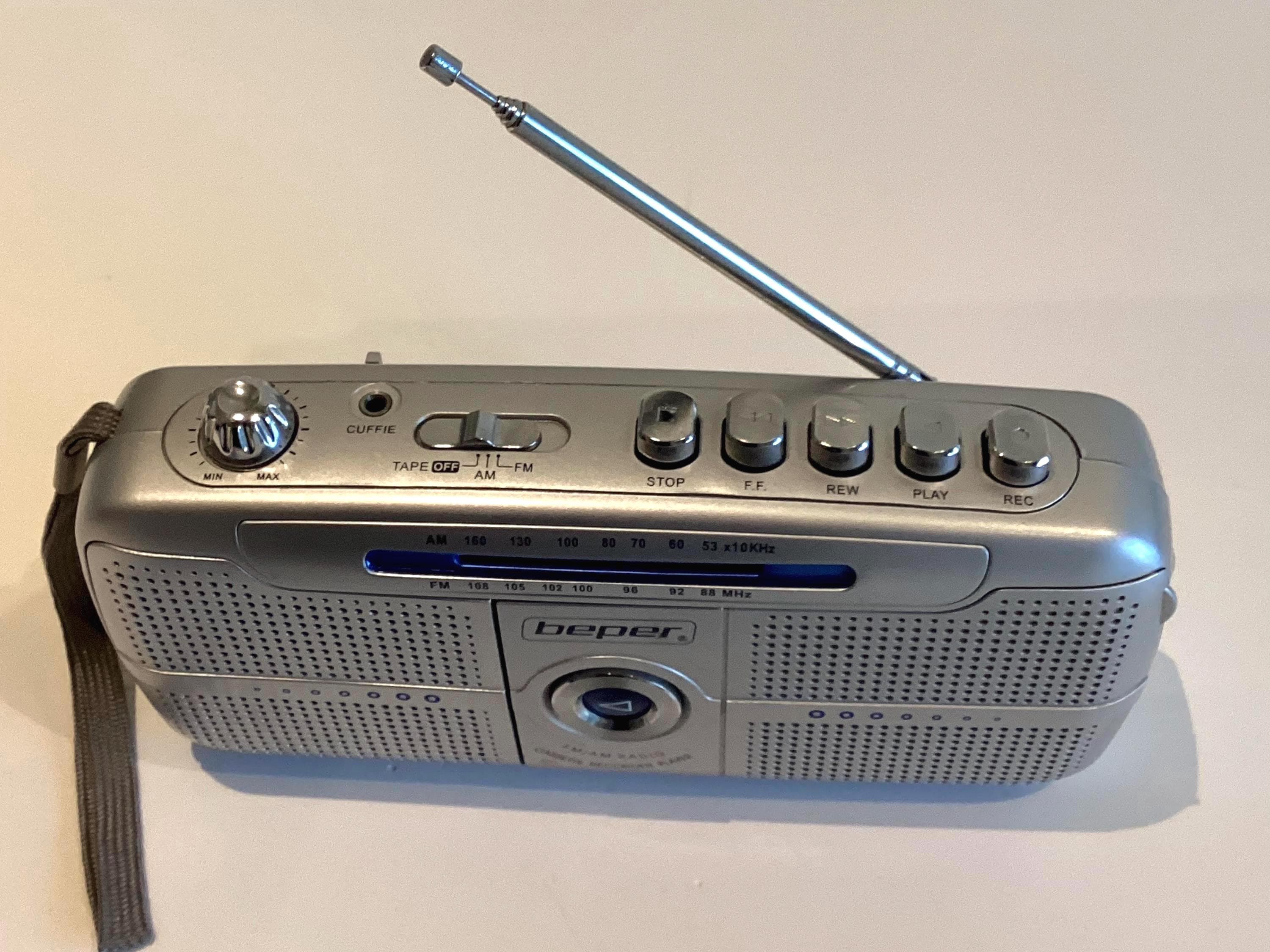Vintage Radio Cassette | Beper EL.2021 Y2K Silver, Discontinued Italian Portable — photo 5 of 10