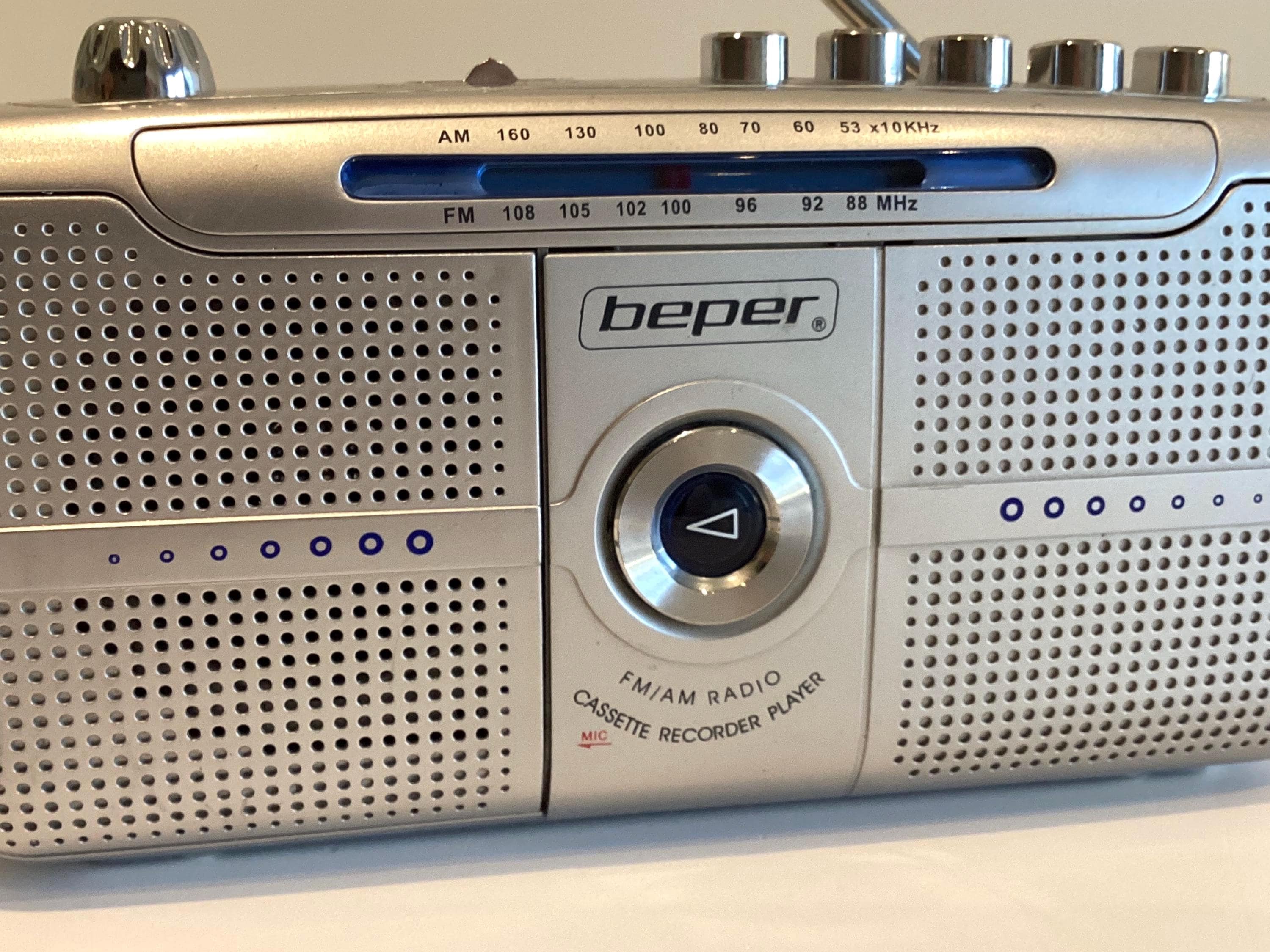 Vintage Radio Cassette | Beper EL.2021 Y2K Silver, Discontinued Italian Portable — photo 7 of 10