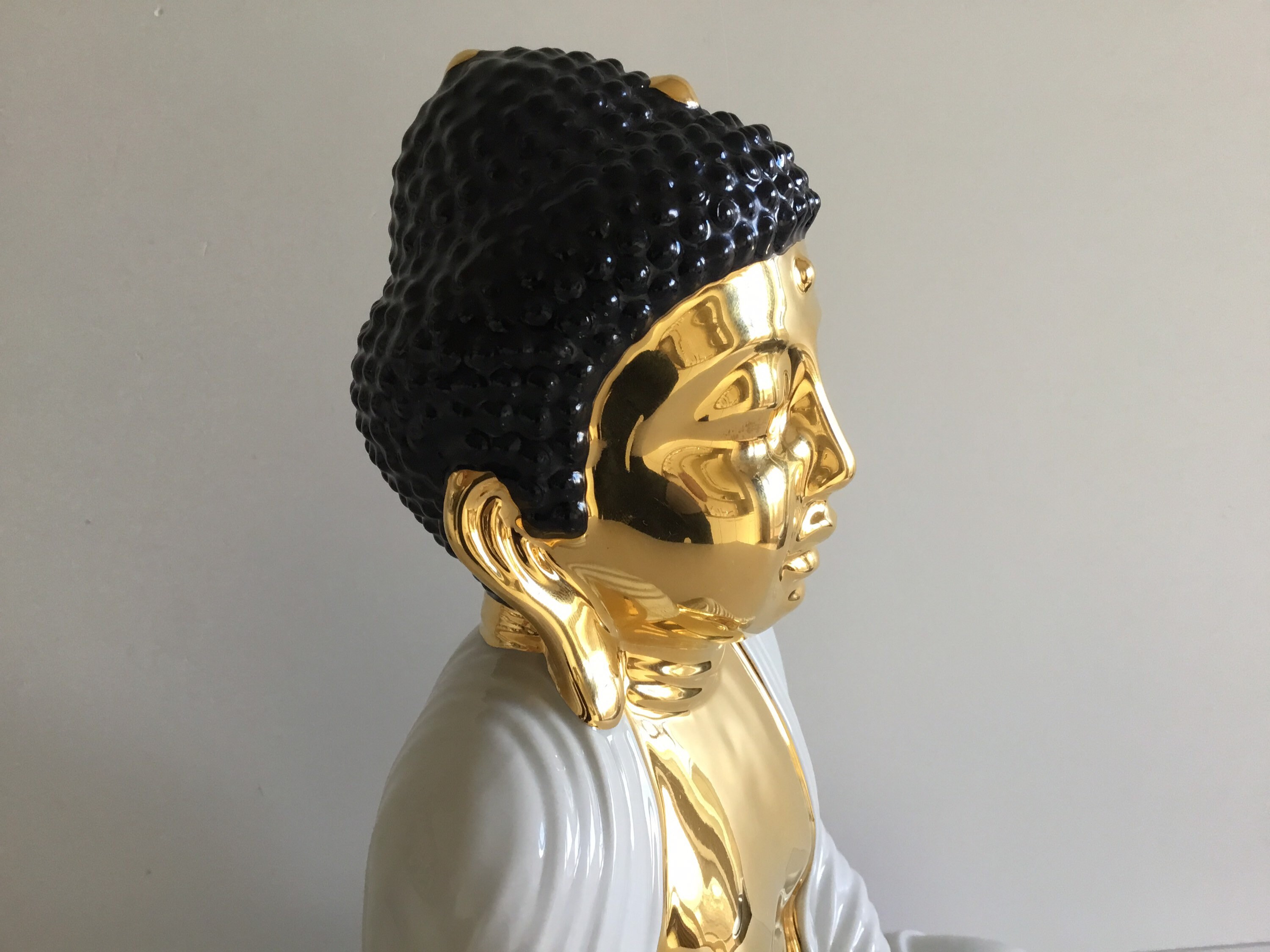 Vintage Porcelain Buddha | Vittorio Sabadin Capodimonte 1970s Italy, Gold Decorated Sculpture — photo 4 of 10