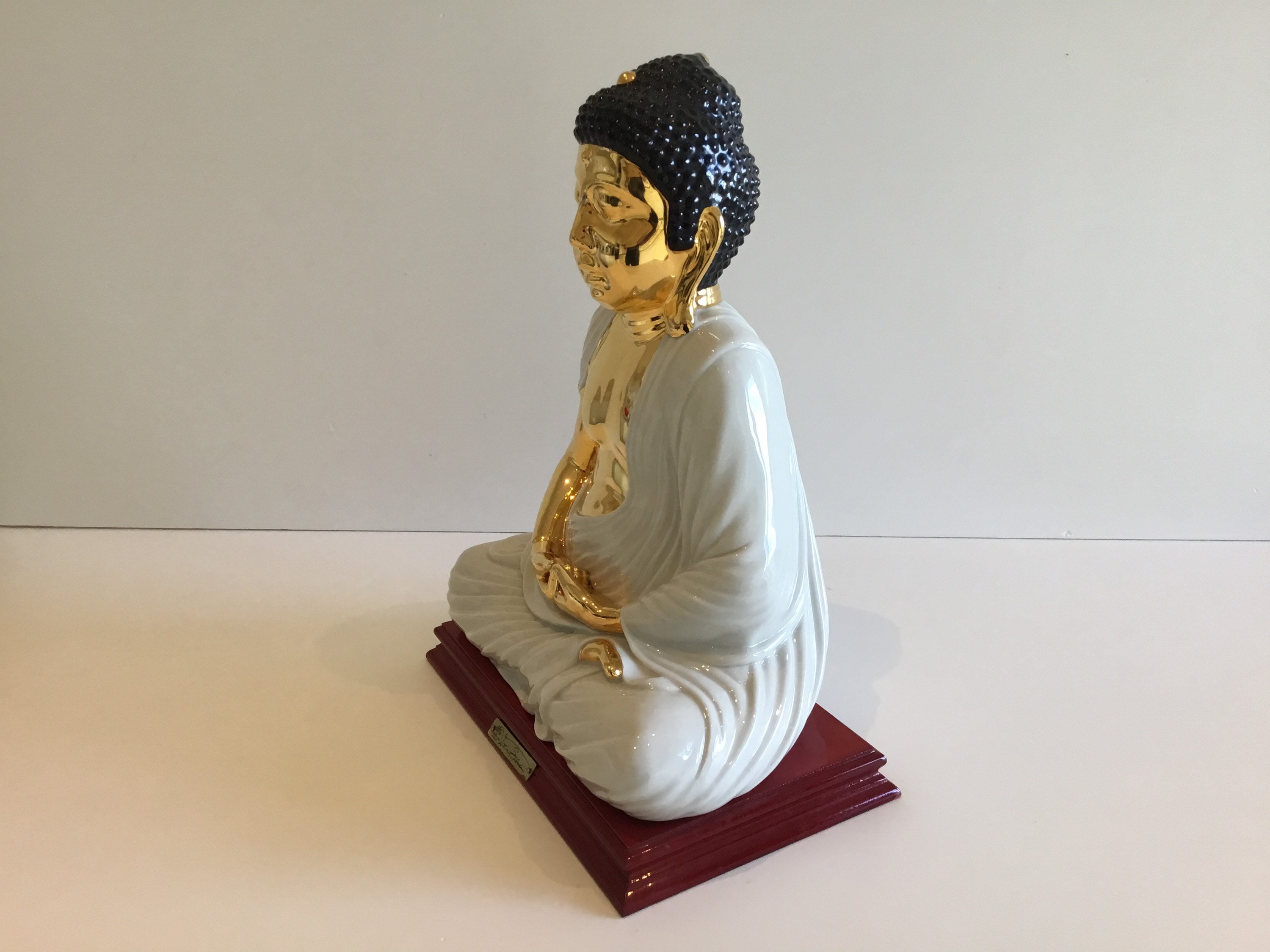 Vintage Porcelain Buddha | Vittorio Sabadin Capodimonte 1970s Italy, Gold Decorated Sculpture — photo 6 of 10
