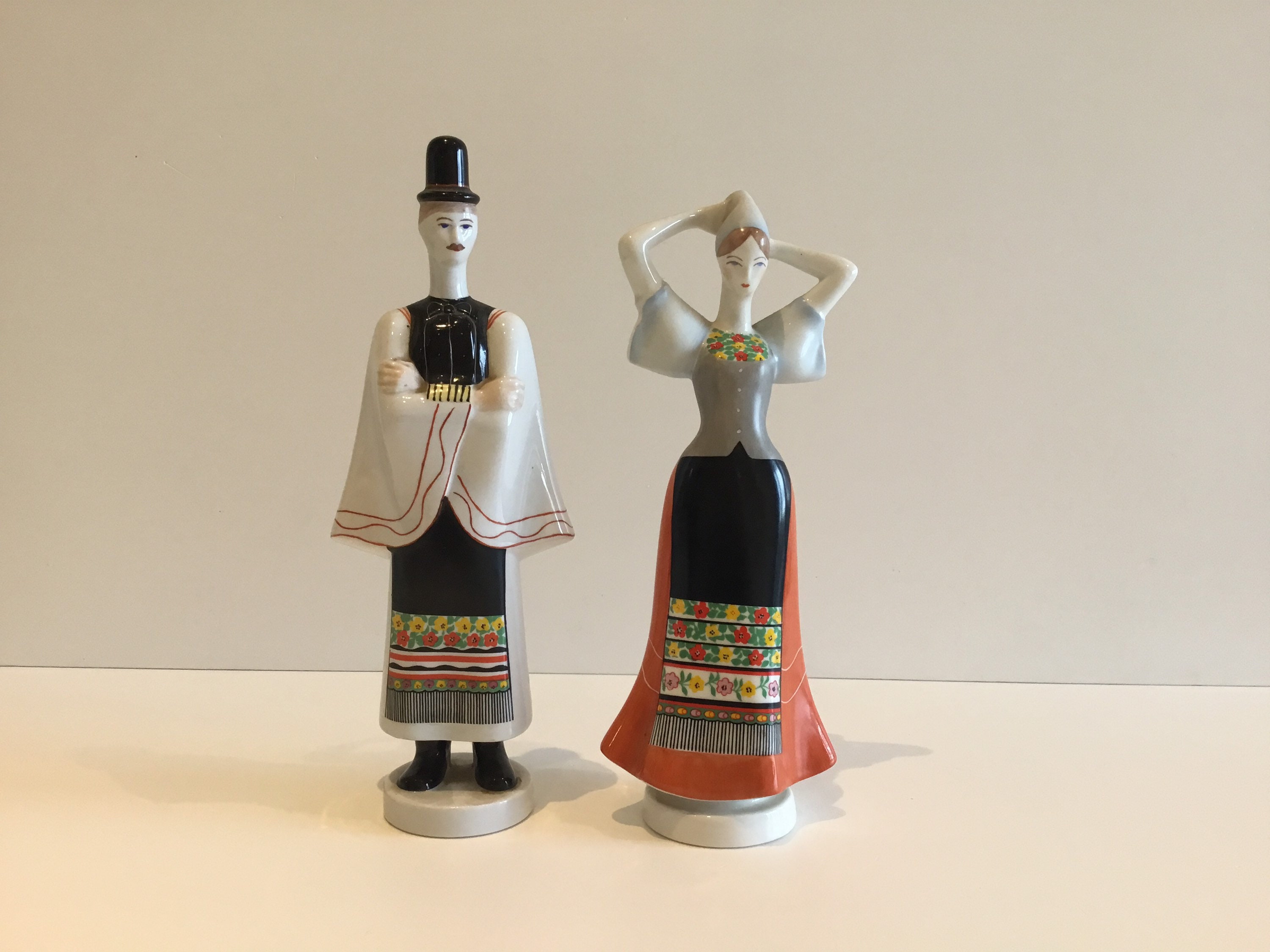 Vintage Porcelain | 1950s Aquincum Hungary Figurines, Hand-Painted Pair — photo 2 of 8