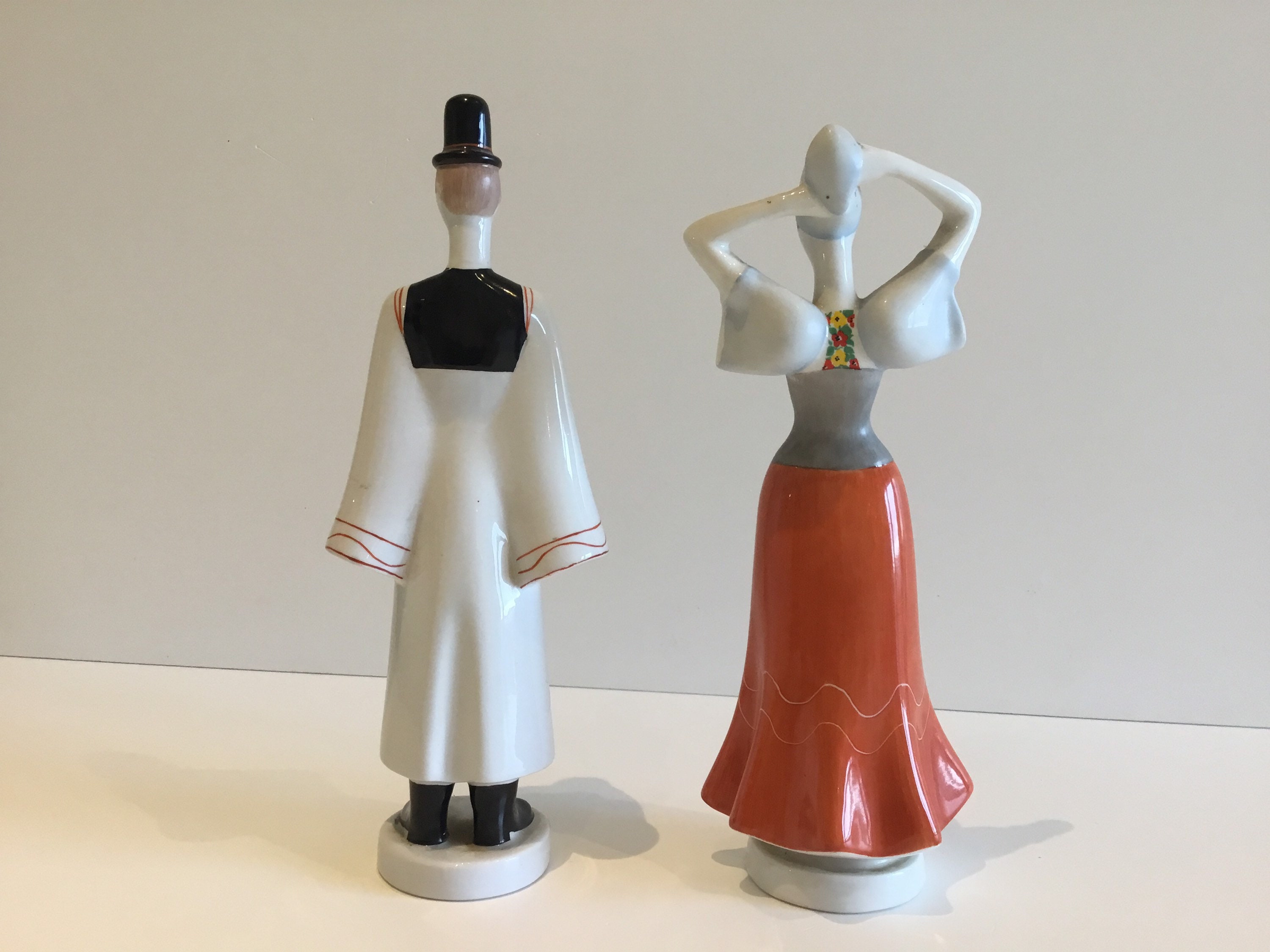 Vintage Porcelain | 1950s Aquincum Hungary Figurines, Hand-Painted Pair — photo 5 of 8