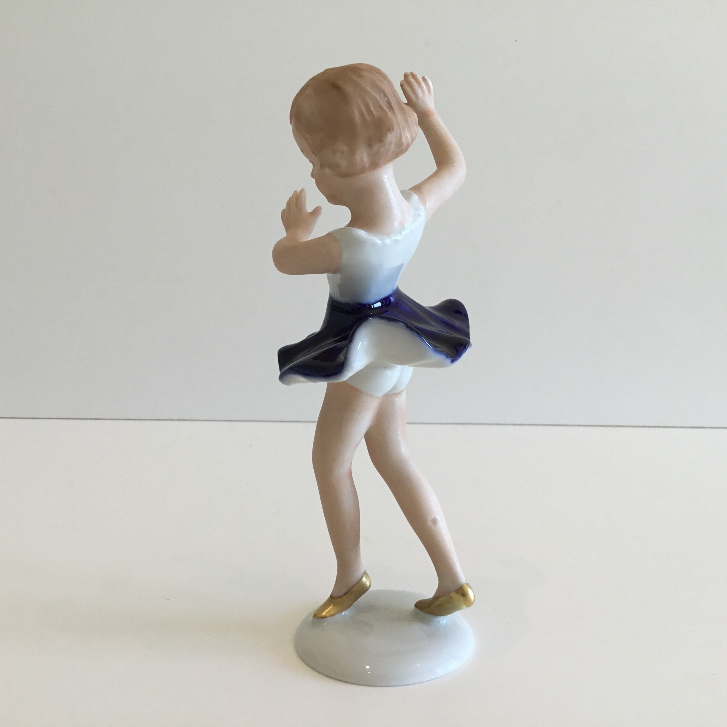 Vintage Porcelain | Wallendorf German Ballerina, 1960s Cobalt Blue Skirt Rare — photo 7 of 9
