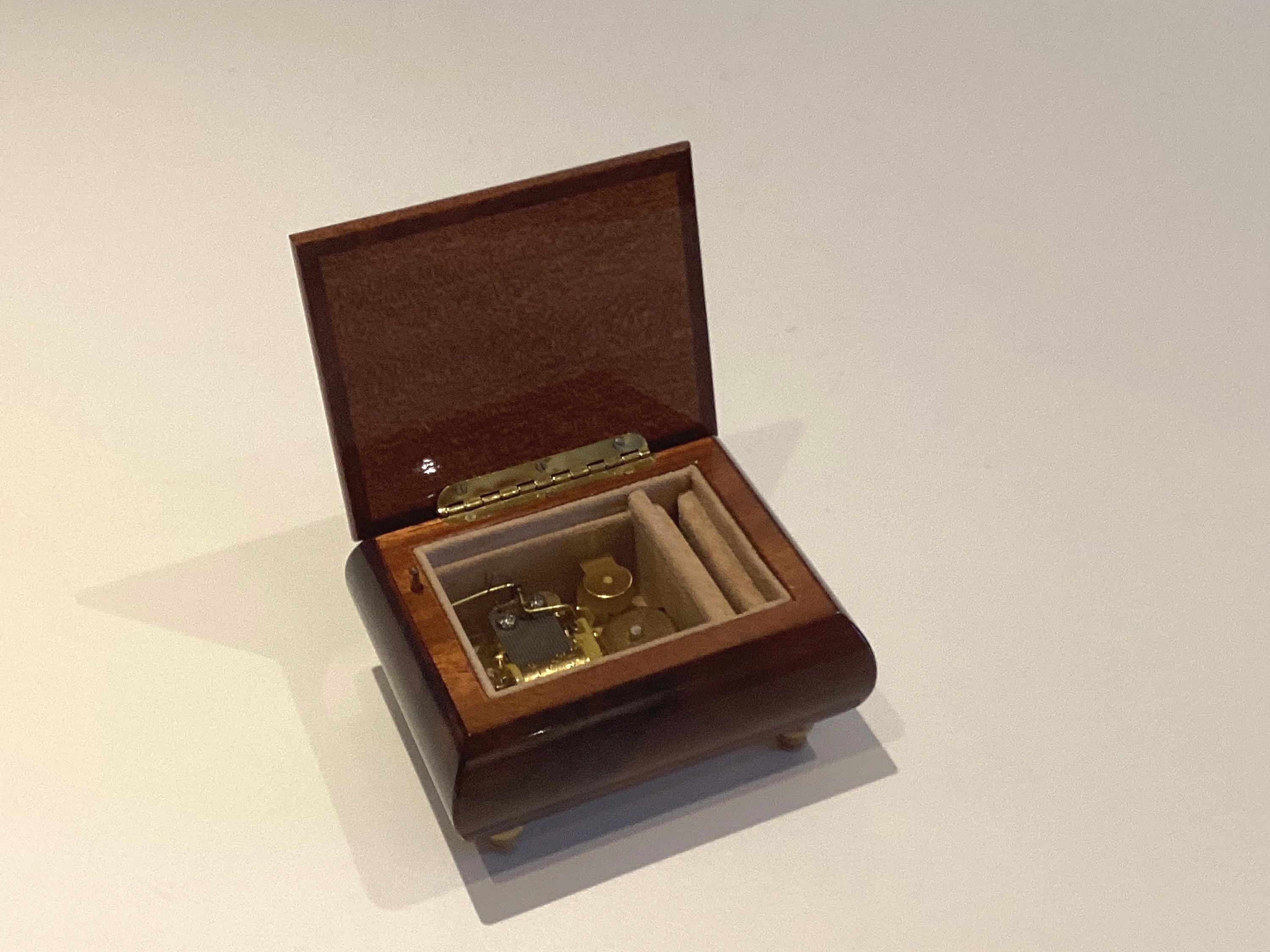 Vintage Music Box | 1970s Sorrento Italy Jewelry Box, Inlaid Wood "Isle of Capri" — photo 3 of 7