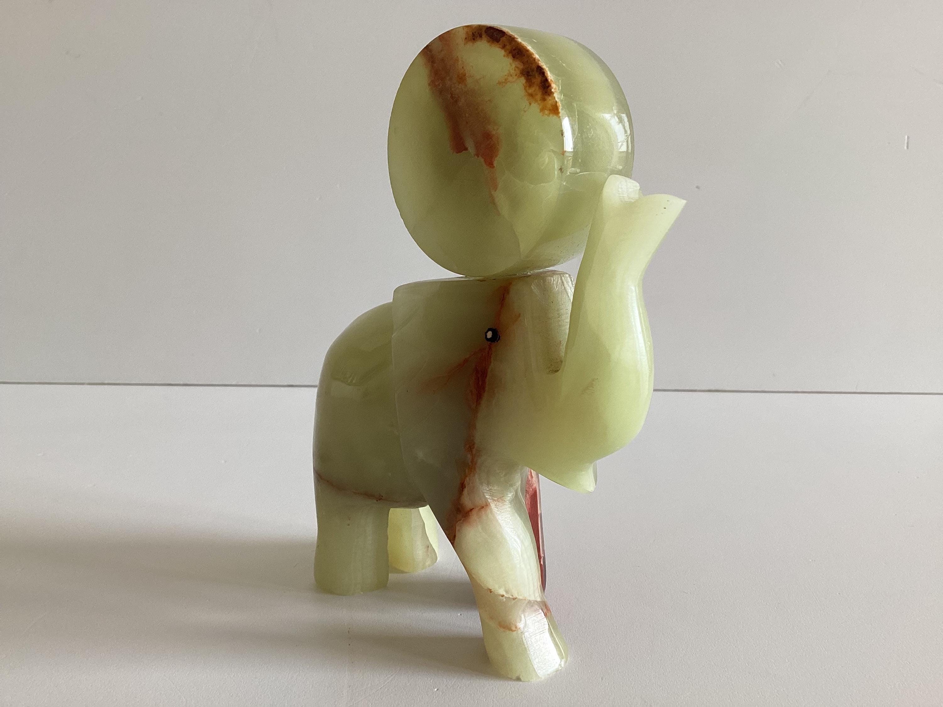 Vintage Onyx Elephant Clock | 1970s Italian Green Stone Desk Clock, Japan Quartz — photo 7 of 9