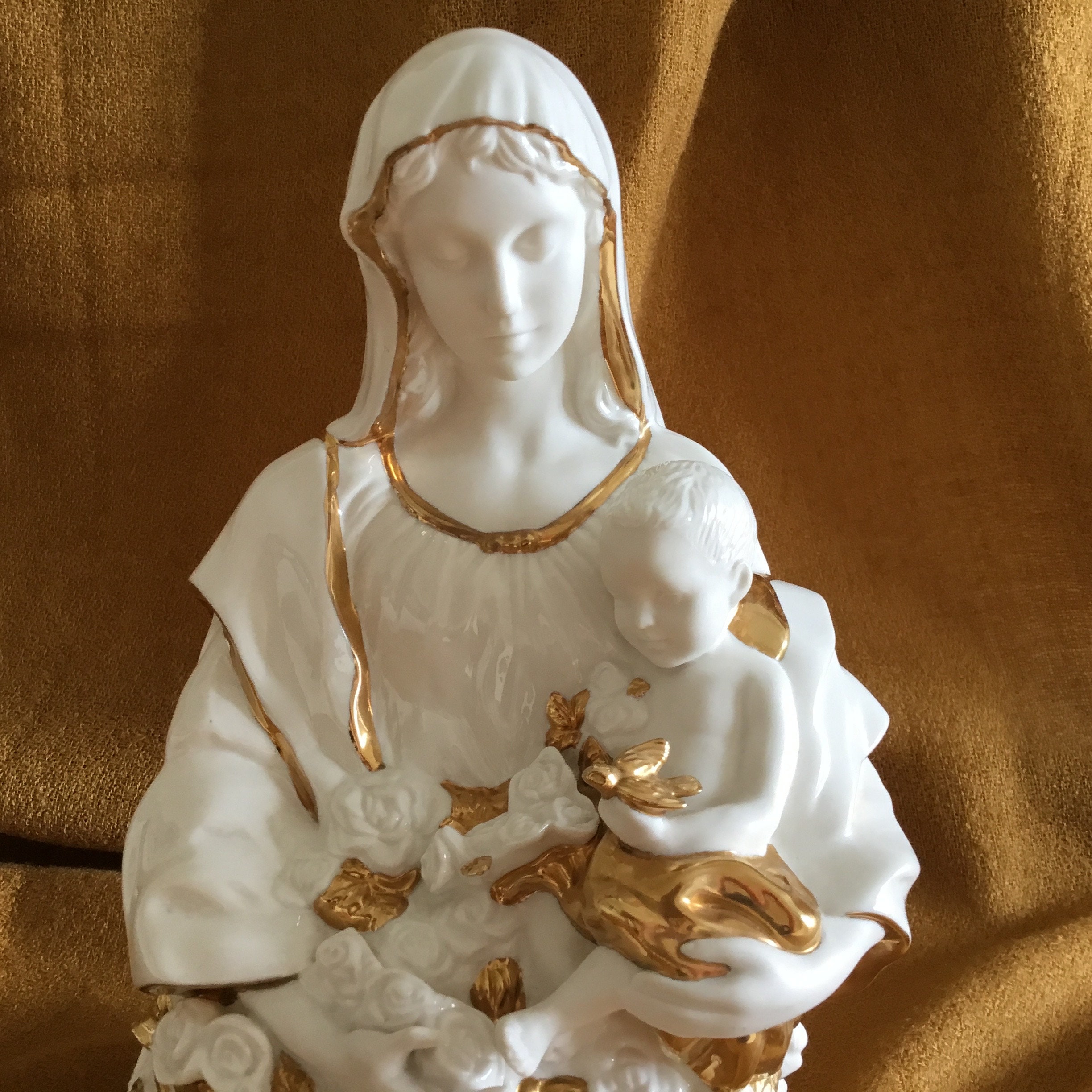Vintage Musical | Franklin Mint Madonna Sculpture, 1980s Wind-Up Religious Porcelain — photo 6 of 8