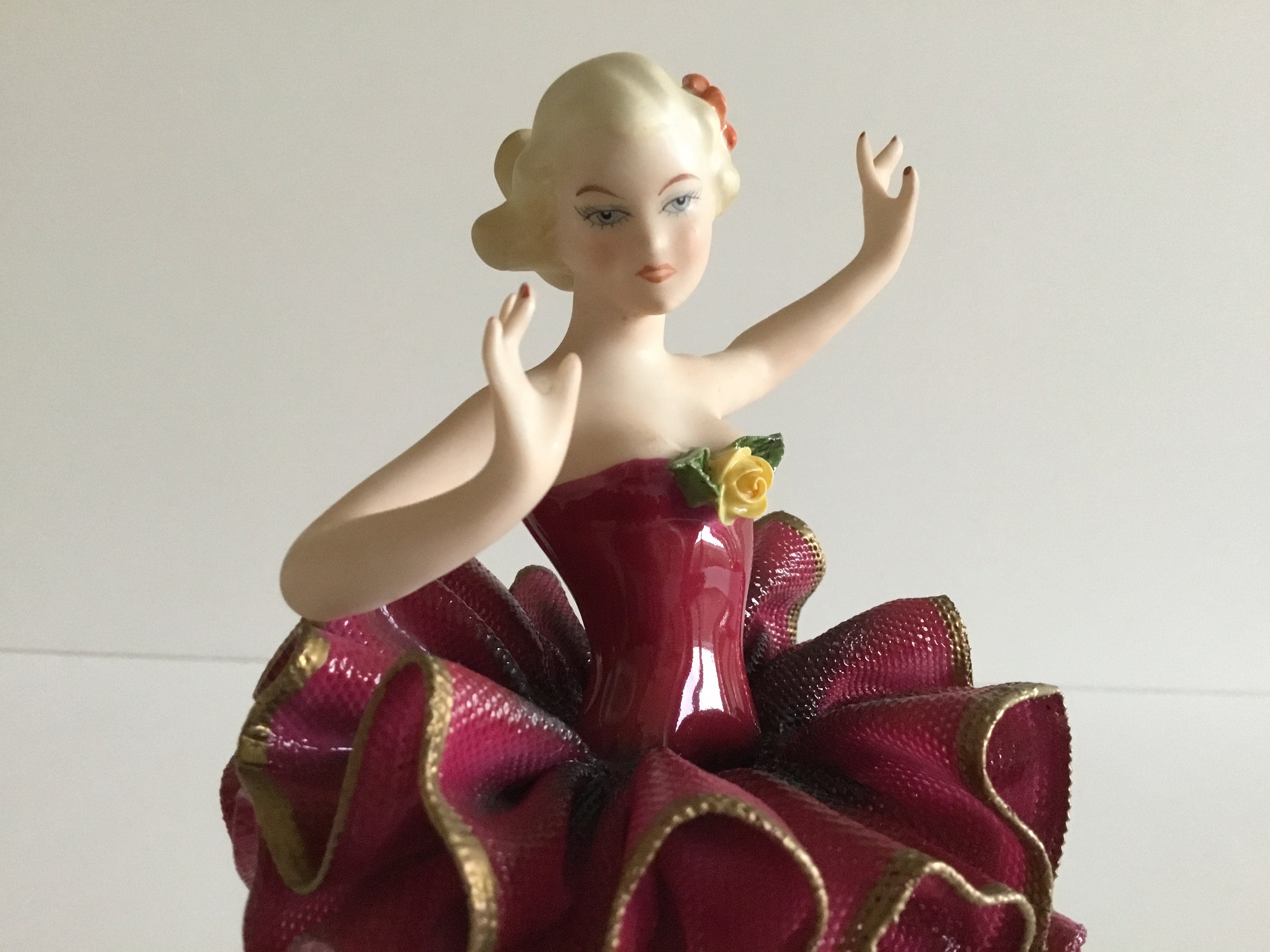 Porcelain Figurine | Rare Gerold Bavaria Ballerina (1960s) W. Germany 6557 — photo 4 of 11