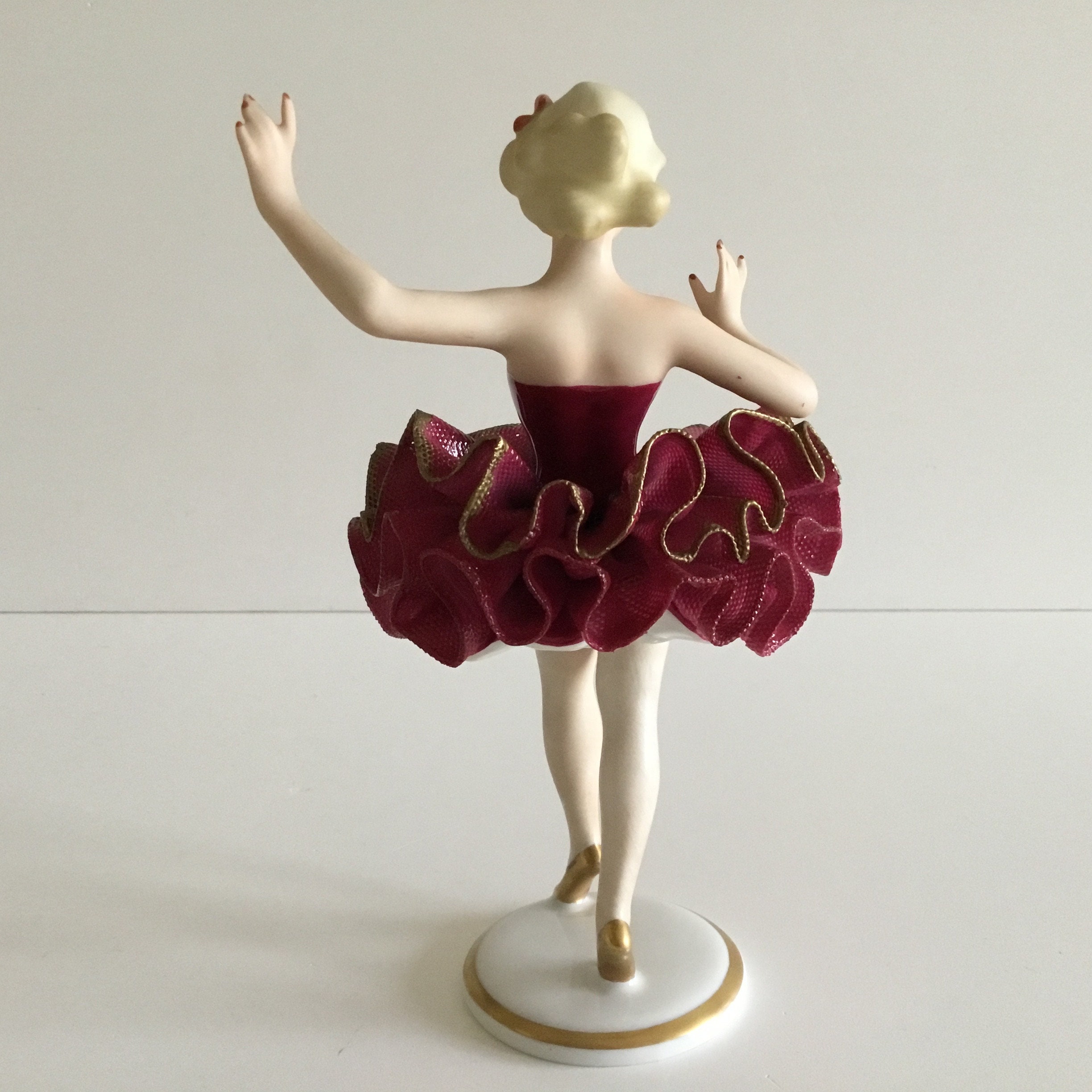 Porcelain Figurine | Rare Gerold Bavaria Ballerina (1960s) W. Germany 6557 — photo 6 of 11