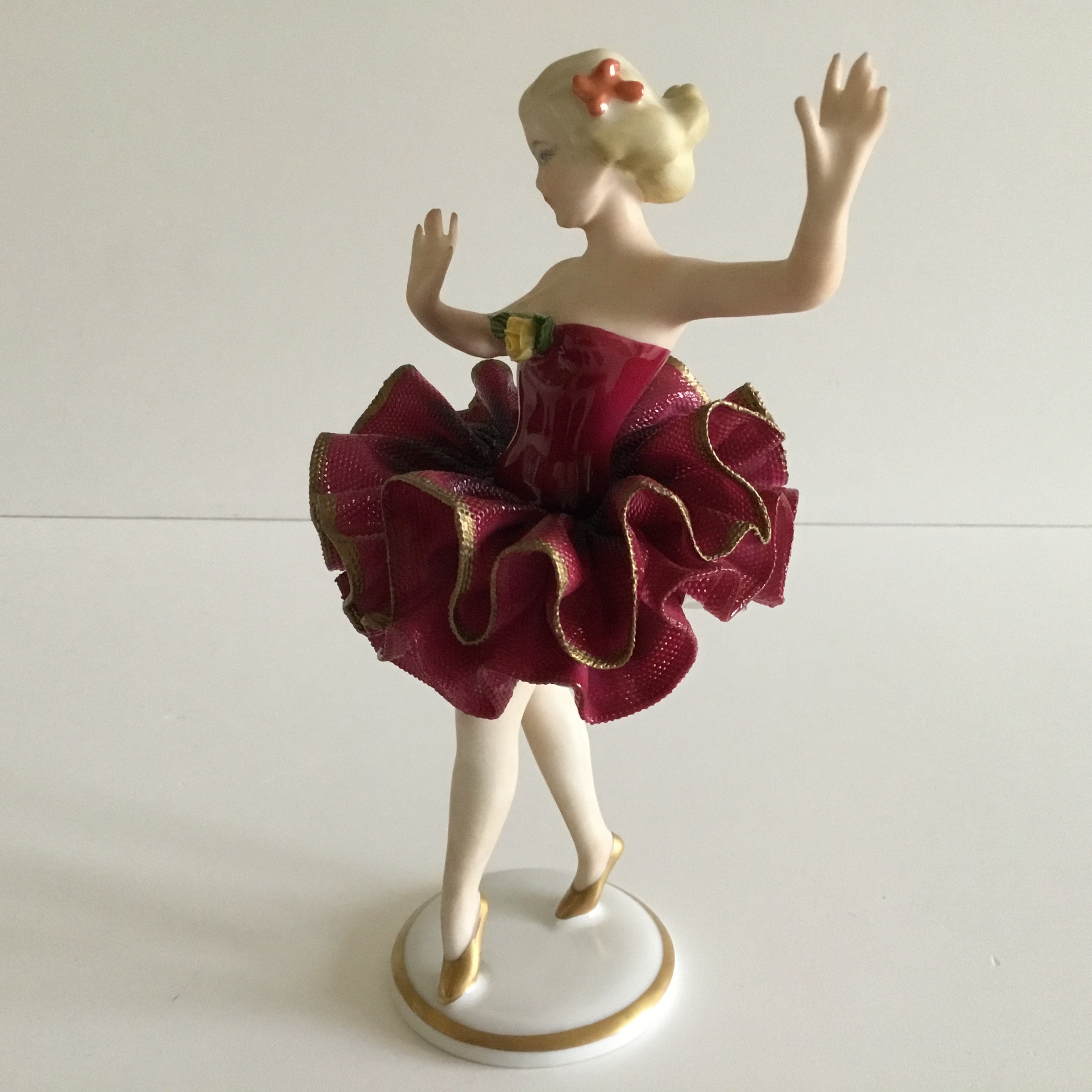 Porcelain Figurine | Rare Gerold Bavaria Ballerina (1960s) W. Germany 6557 — photo 8 of 11