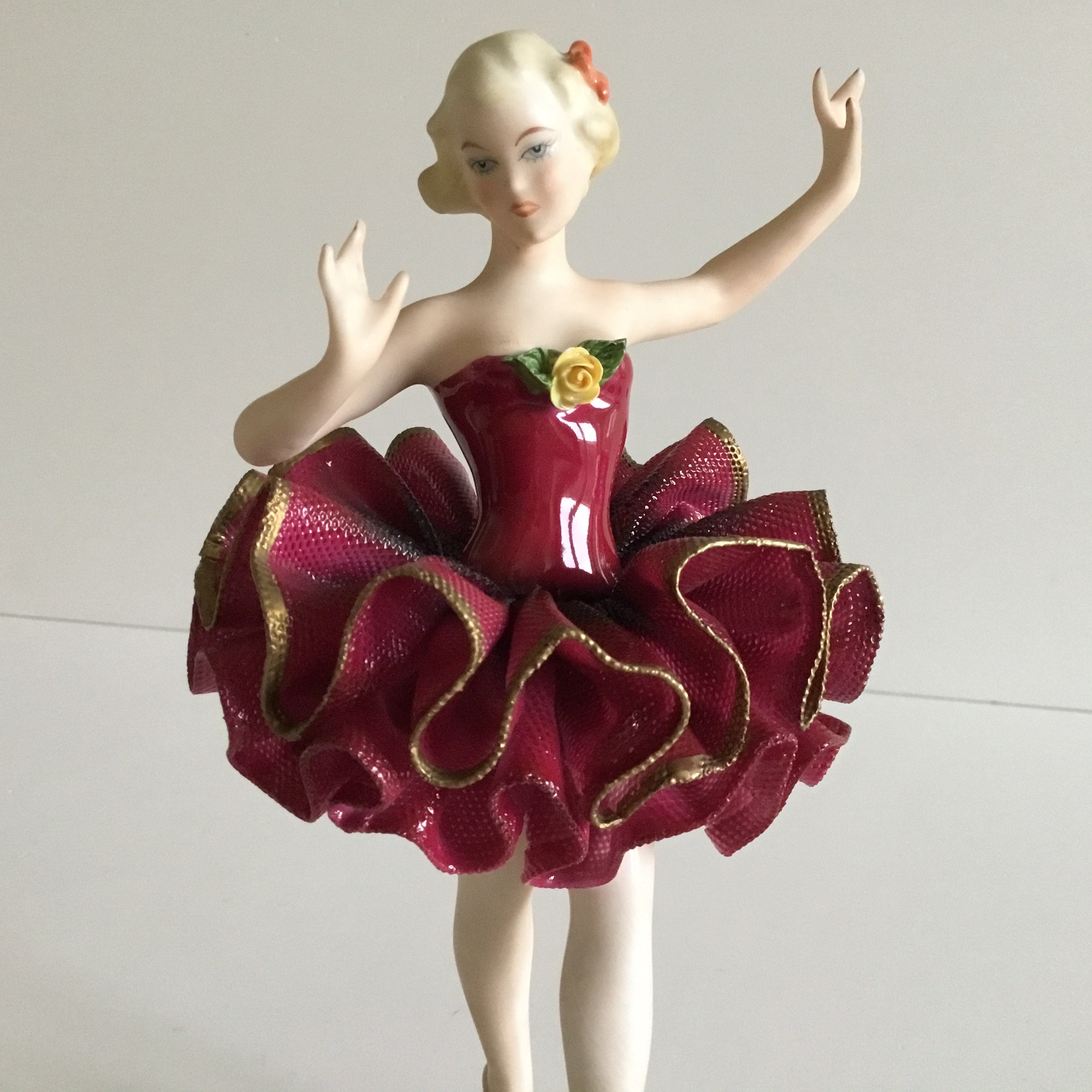Porcelain Figurine | Rare Gerold Bavaria Ballerina (1960s) W. Germany 6557 — photo 9 of 11