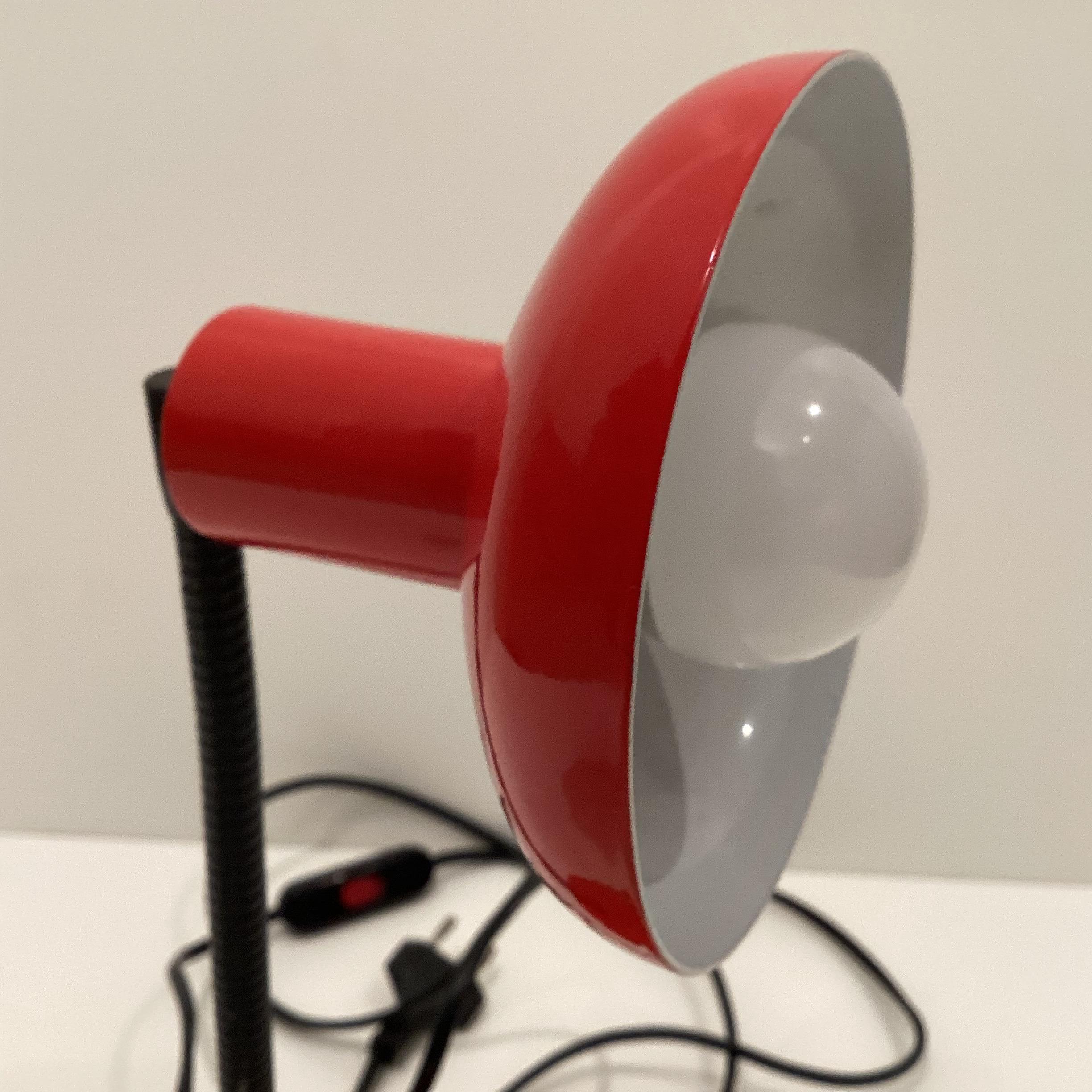 Vintage Desk Lamp | Veneta Lumi Italy 1970s, Flexible Tube Painted Aluminum Design — photo 4 of 8