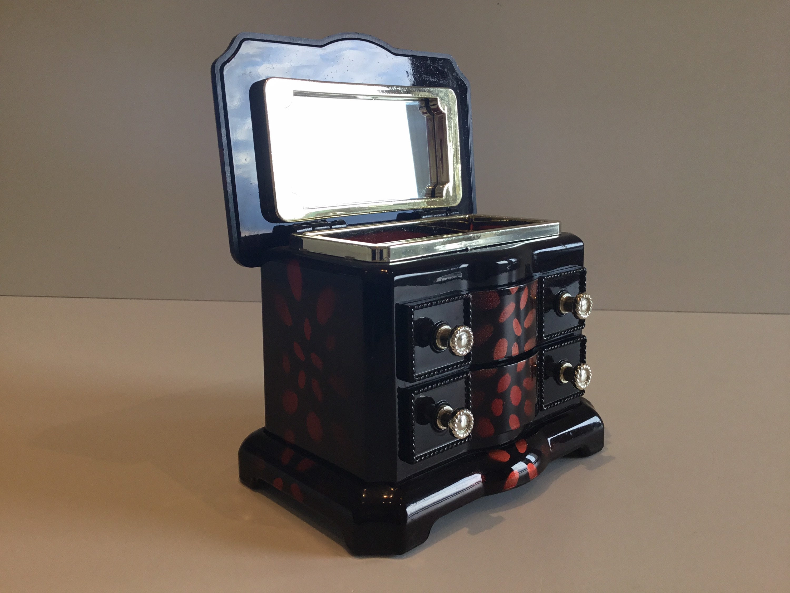 Rare W.B. Jewellery Music Box (1970s) — photo 3 of 11
