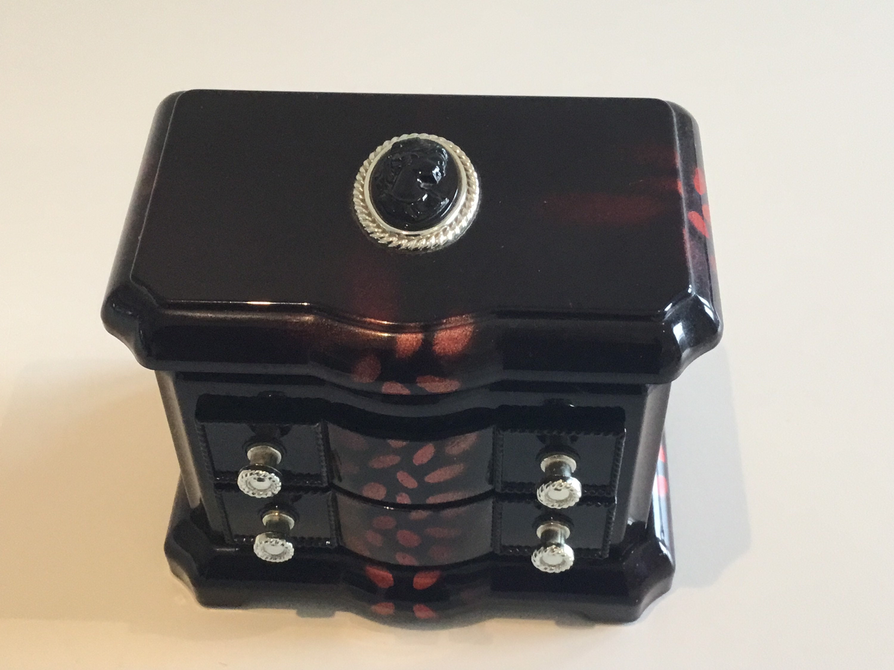 Rare W.B. Jewellery Music Box (1970s) — photo 8 of 11