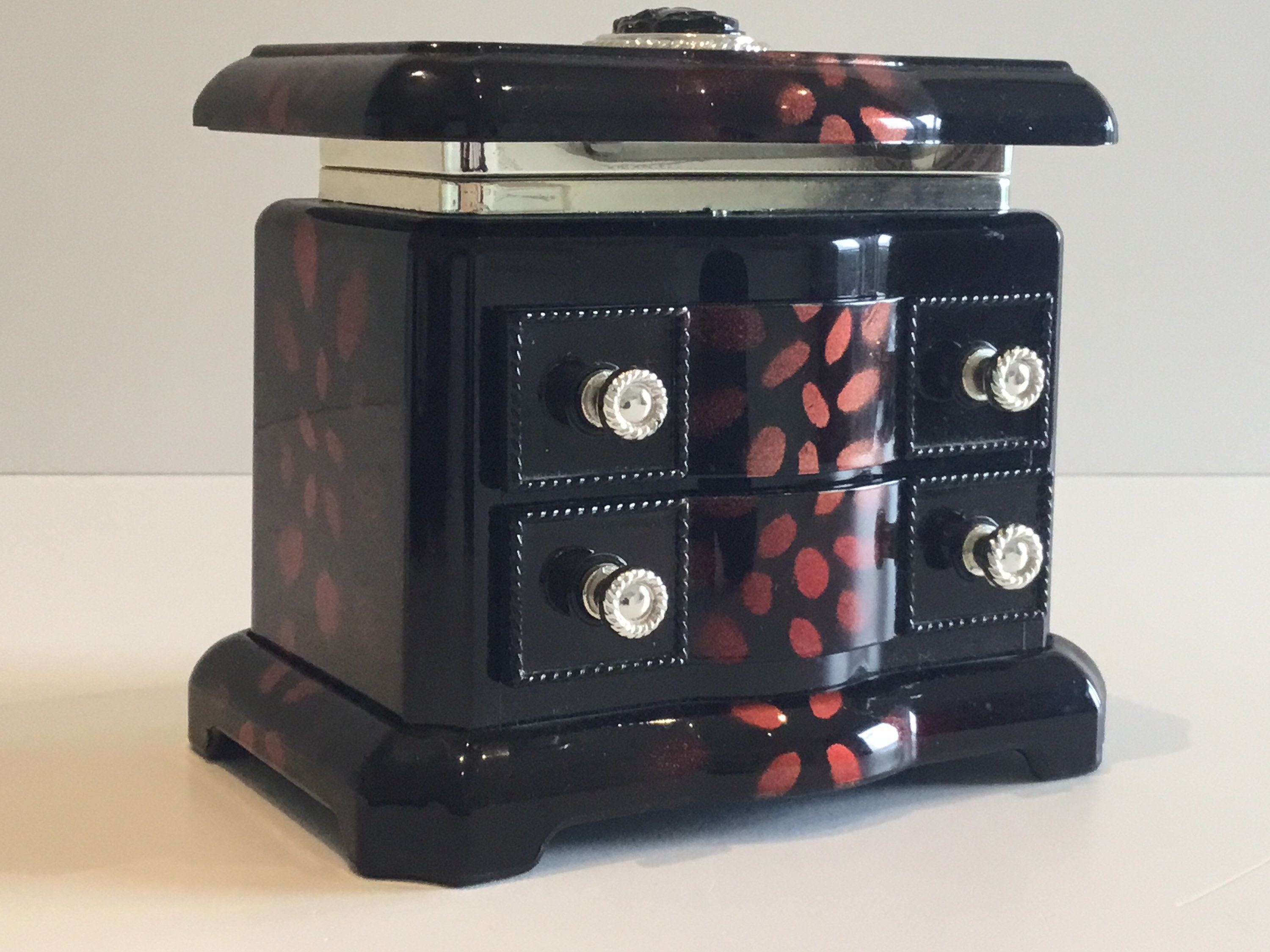 Rare W.B. Jewellery Music Box (1970s) — photo 10 of 11