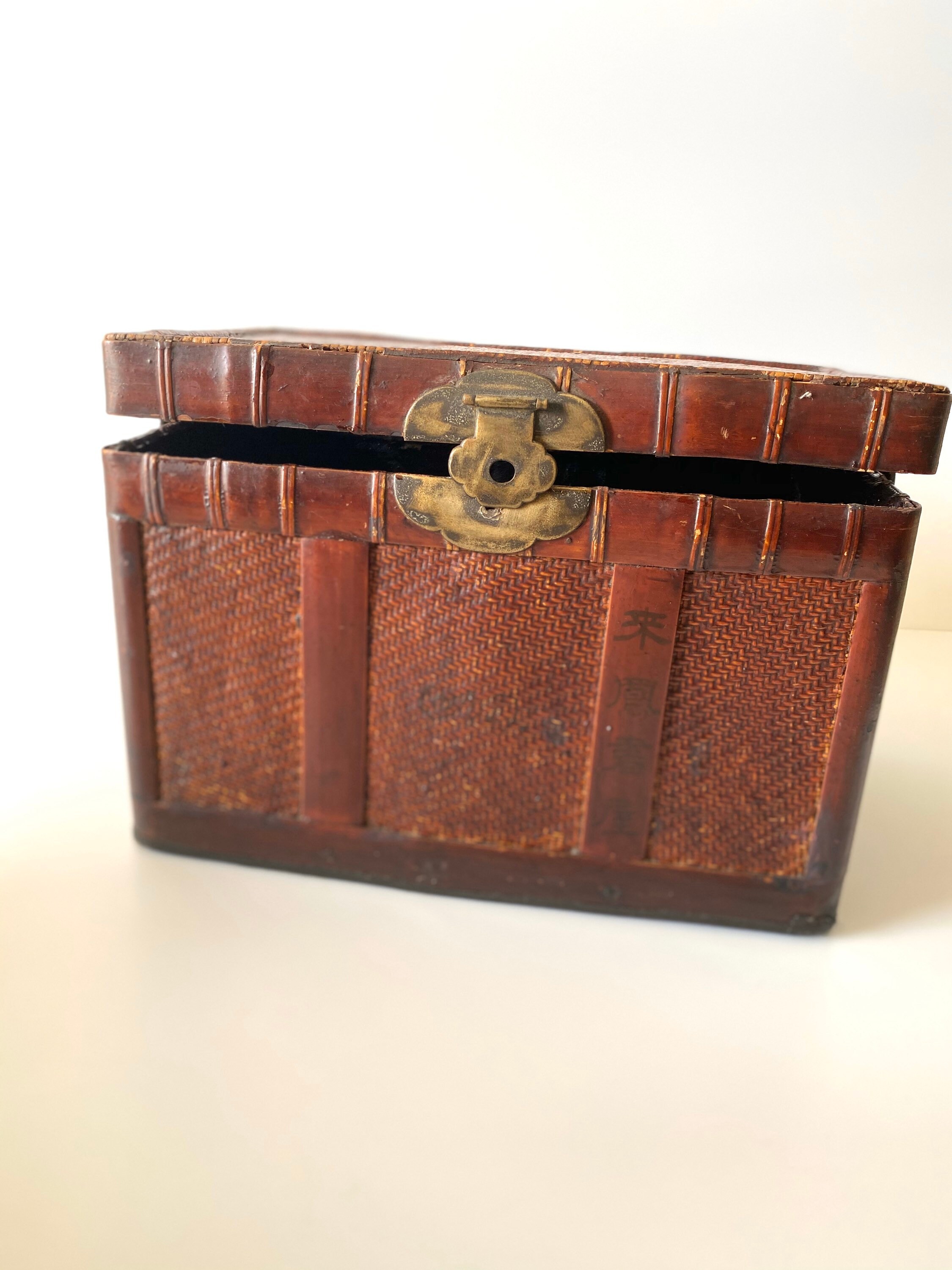 Antique Chinese Basket | Late 19th Century Red Lacquer, Qing Dynasty Food Storage — photo 5 of 11