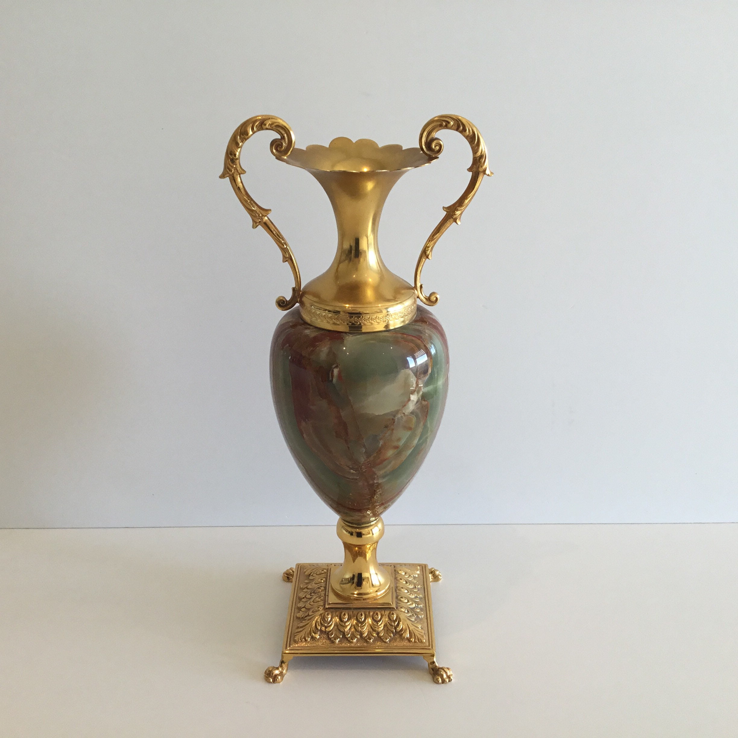 Large Amphora In Gold-Plated Brass And Onyx (1950s) Made In Italy — photo 3 of 11