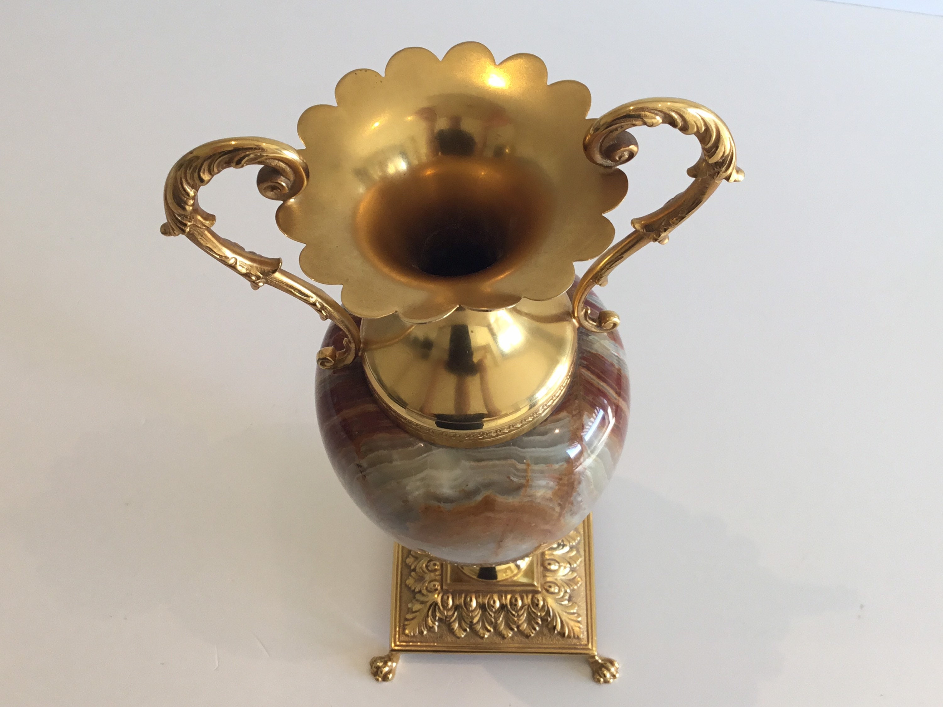 Large Amphora In Gold-Plated Brass And Onyx (1950s) Made In Italy — photo 4 of 11
