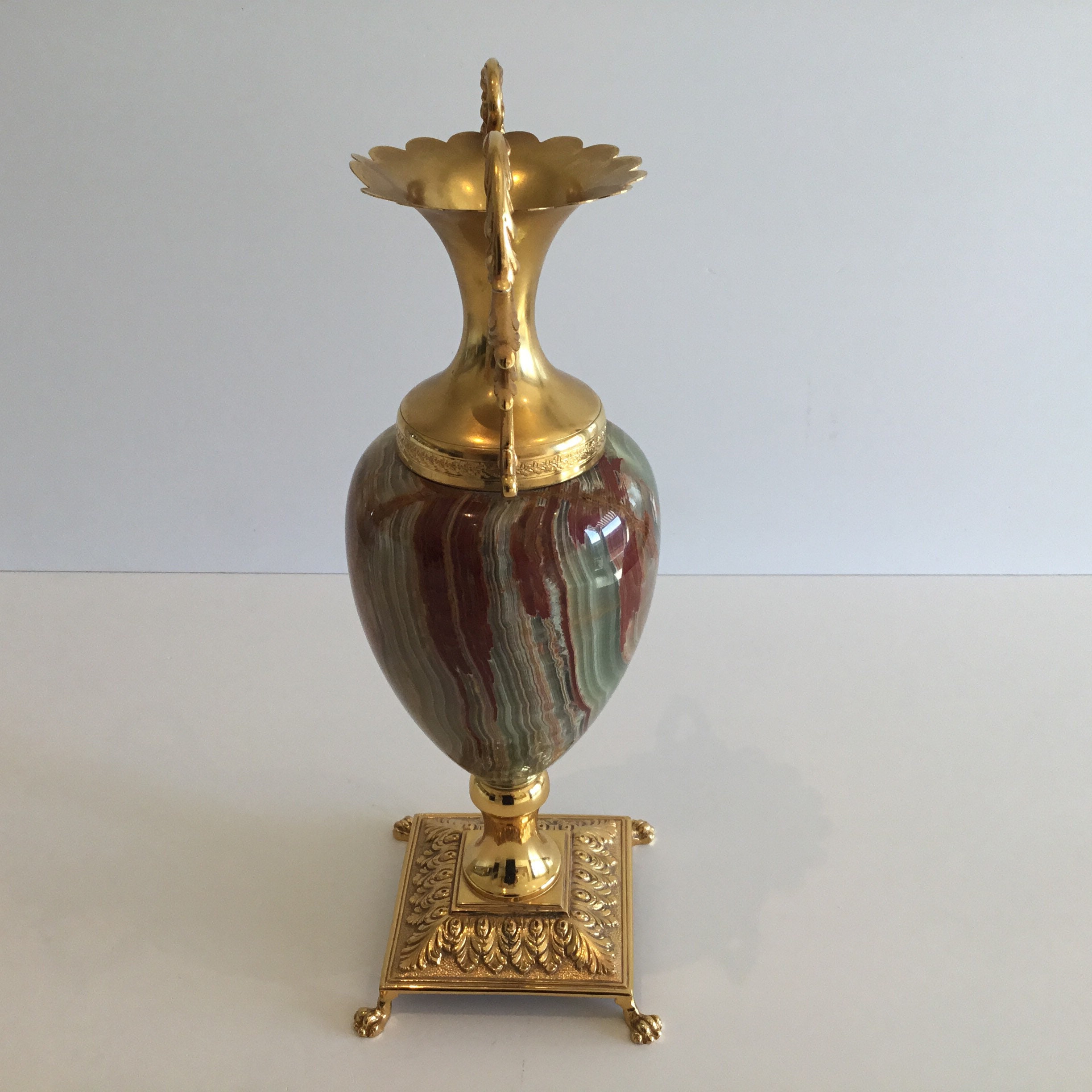 Large Amphora In Gold-Plated Brass And Onyx (1950s) Made In Italy — photo 7 of 11