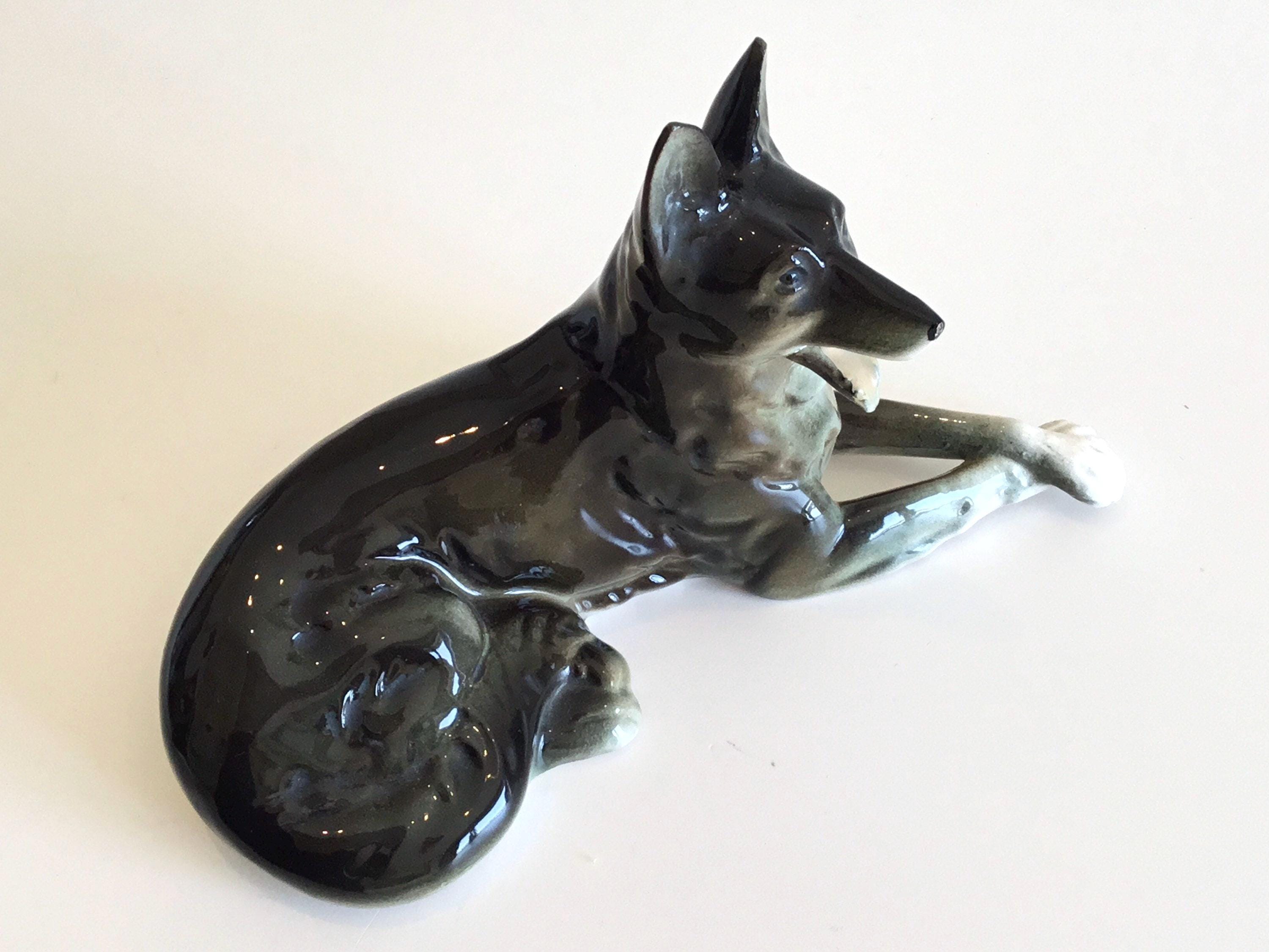 Vintage Porcelain | German Shepherd Figurine 1950s West Germany, Cortendorf Style Lying Dog — photo 3 of 11
