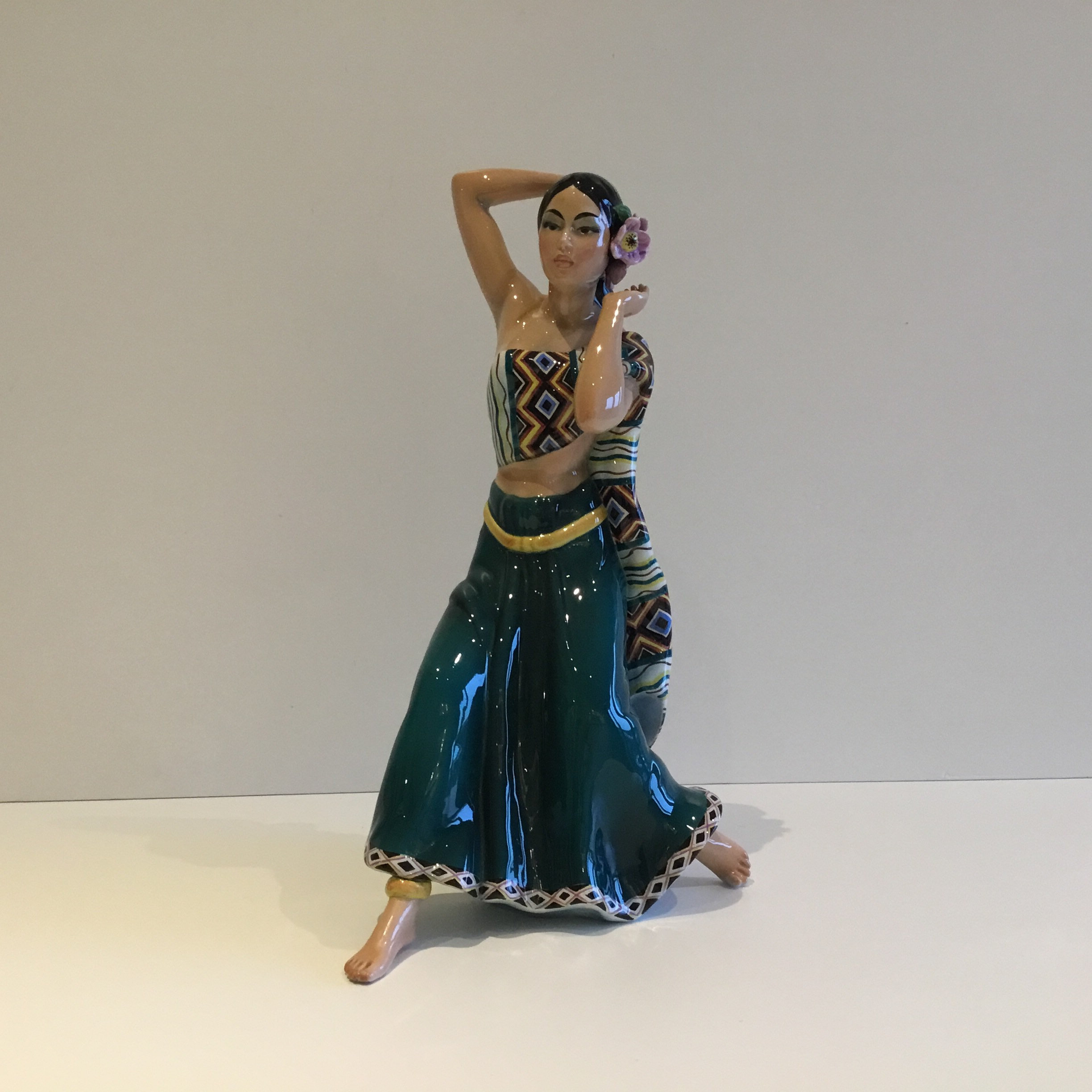 Vintage Porcelain | Ronzan 1950s Lenci School Italian Figurine Hand-Painted Sculpture — photo 11 of 11