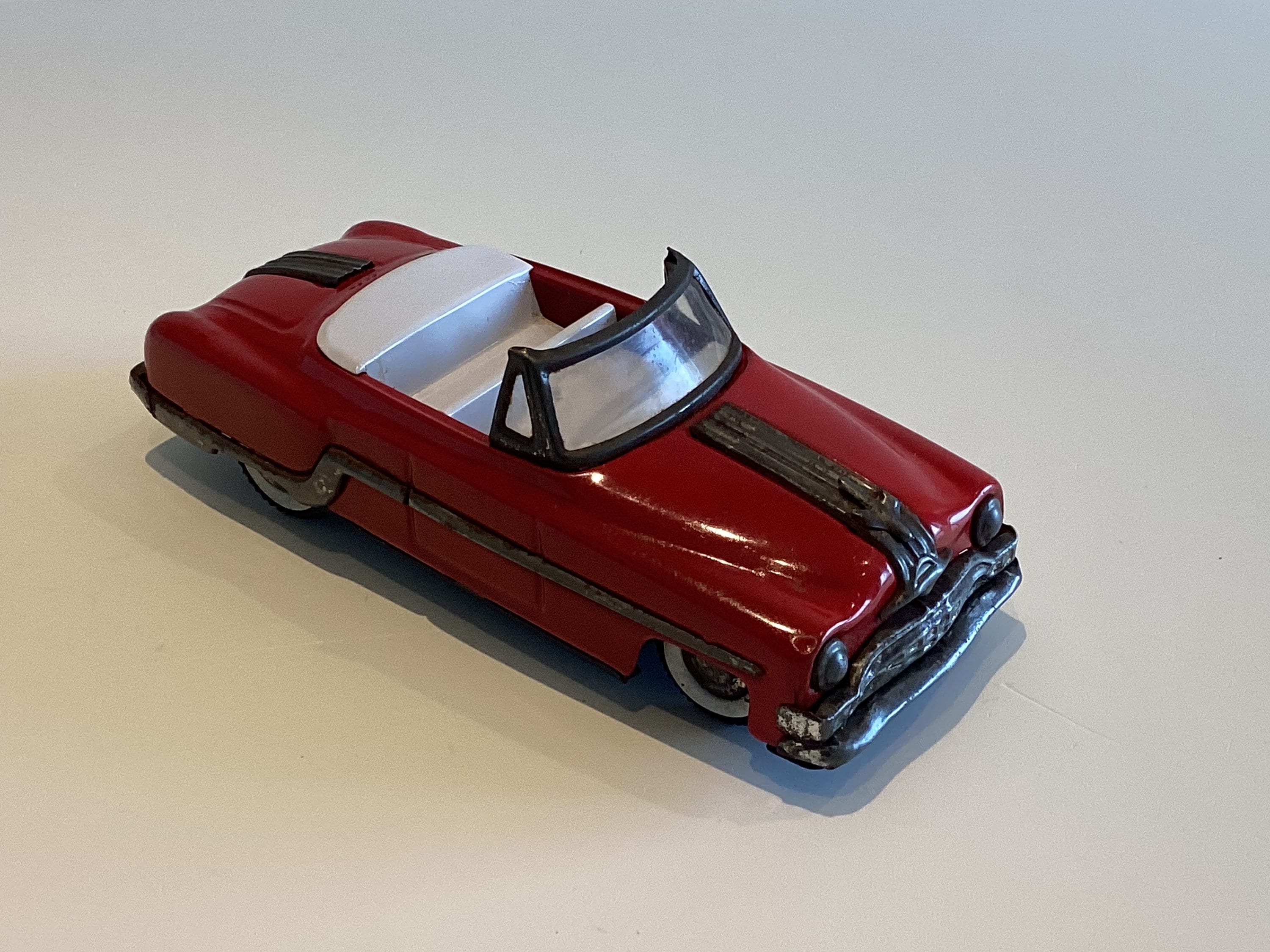 Vintage Toy Car | 1950s Minister Delux - Pontiac Chieftain Convertible - Made in Japan — photo 2 of 9