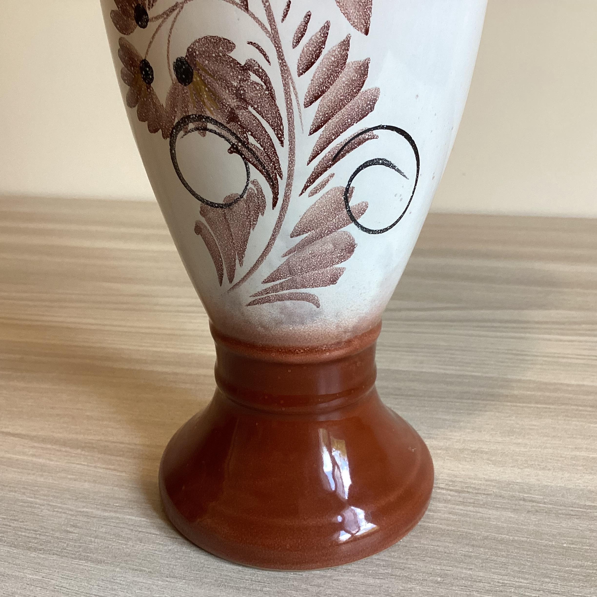 Vintage Art Pottery Vase – Rare Handcrafted Ceramic (1970s) – Made in Ukraine — photo 5 of 9