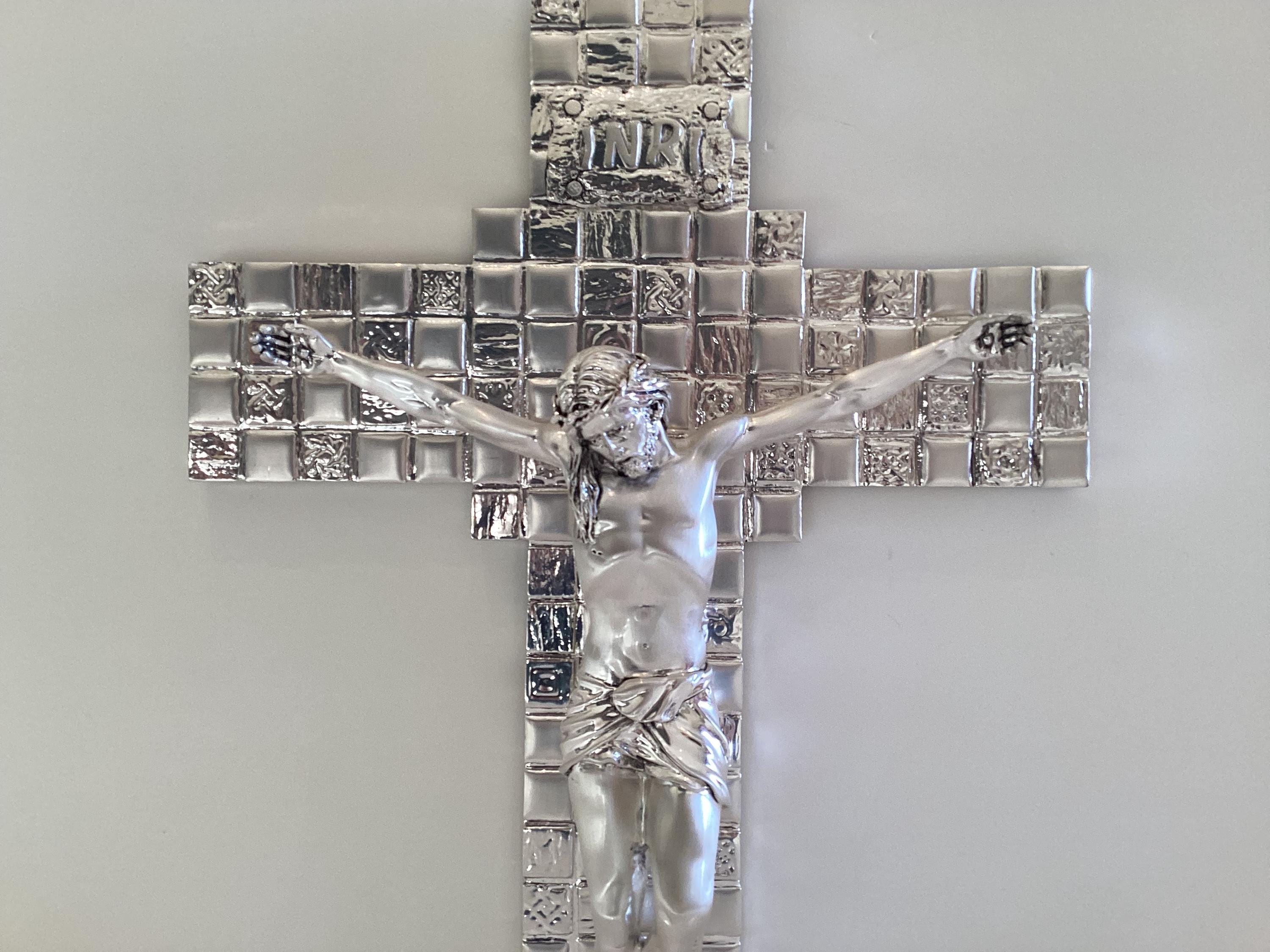 Vintage Crucifix | Italian Silver Resin Religious Art, Polished & Satin Finish Cross — photo 4 of 8