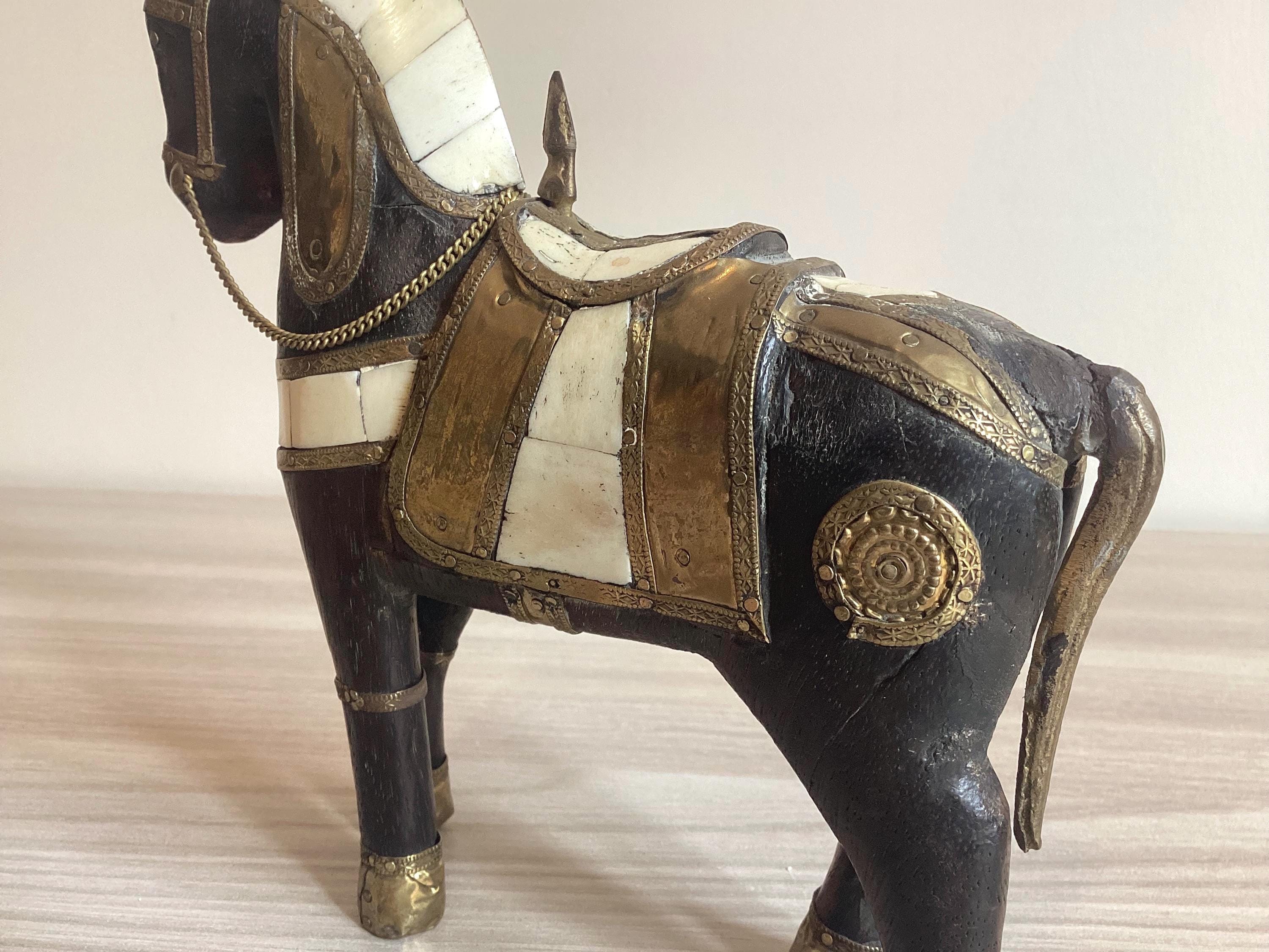 Vintage Sculpture | 1950s Majestic Indian Marwari Horse, Collecible Wooden Art — photo 7 of 9