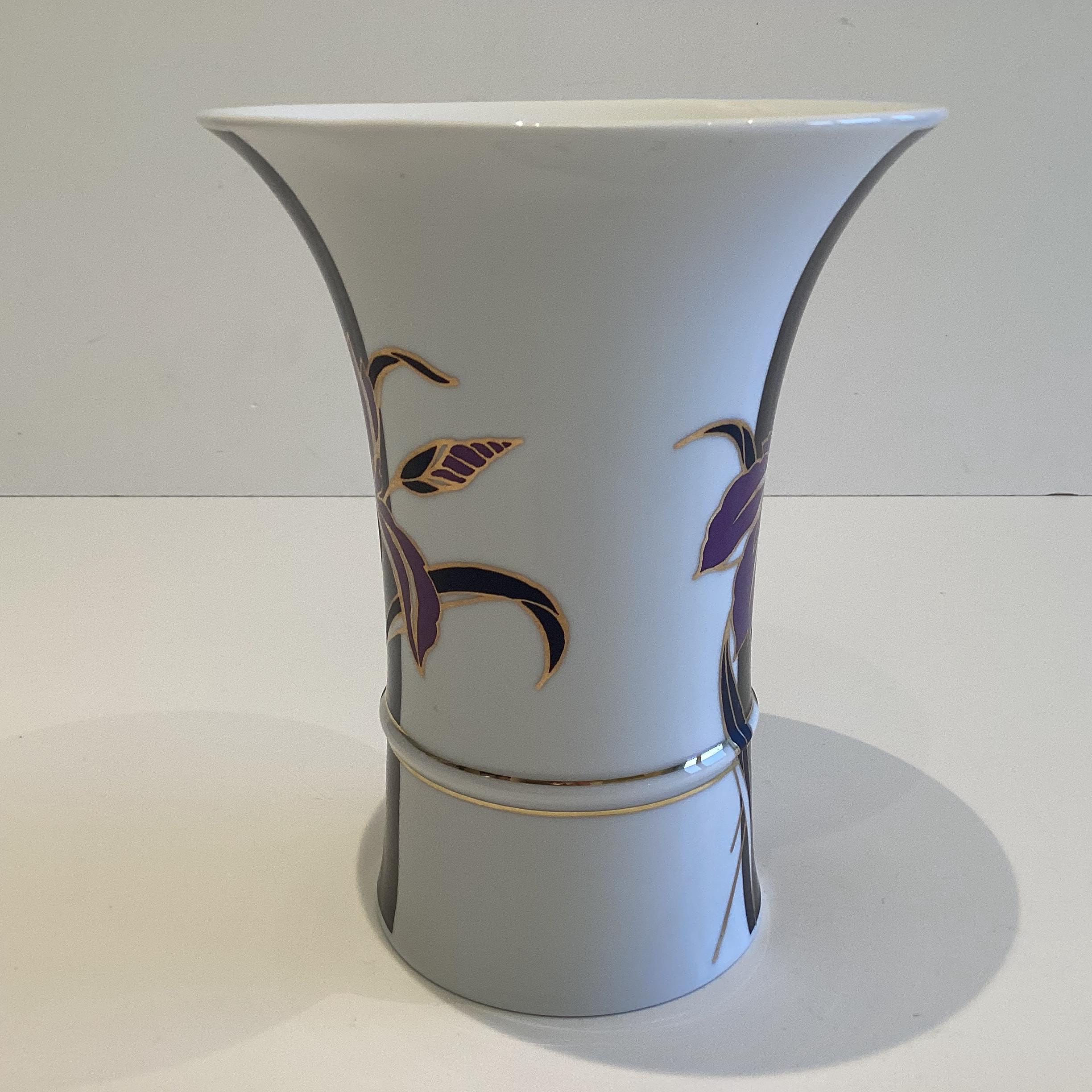 Vintage Porcelain Vase | 1990s Hollóháza Hungary, Floral Gold Decor Rare Model — photo 4 of 8
