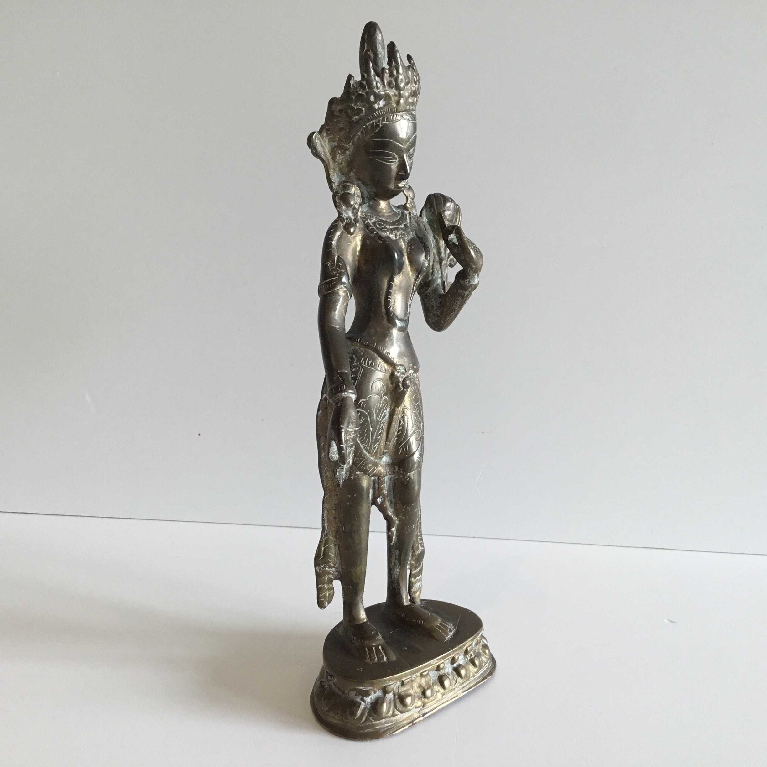 Vintage Bronze Tara Statue | Tibetan Buddhist Deity Figurine, 1900s Asian Sculpture — photo 5 of 10