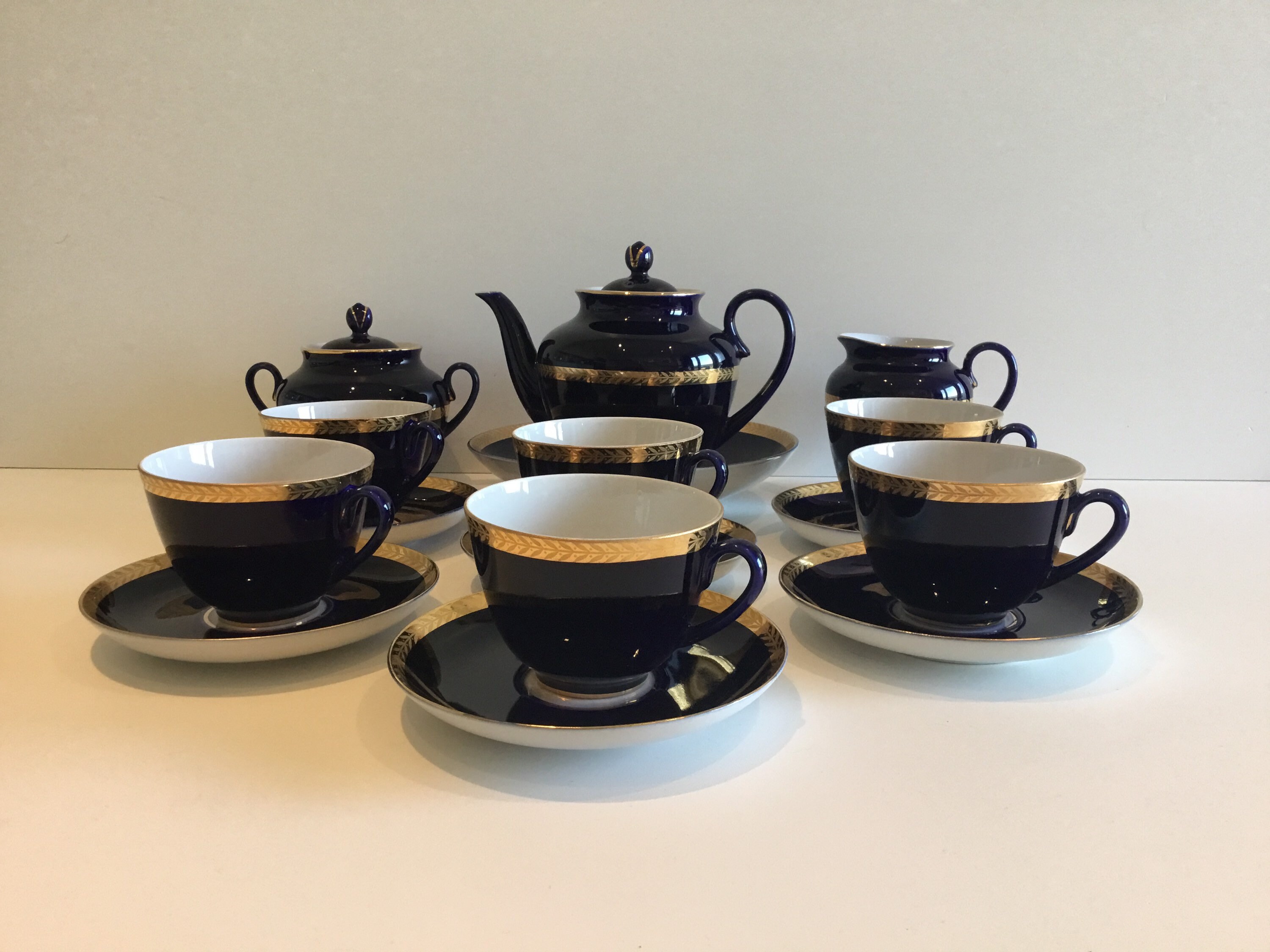 Vintage Porcelain Tea & Coffee Set (1970s, Blue an Gold, Lomonosov) — photo 4 of 10