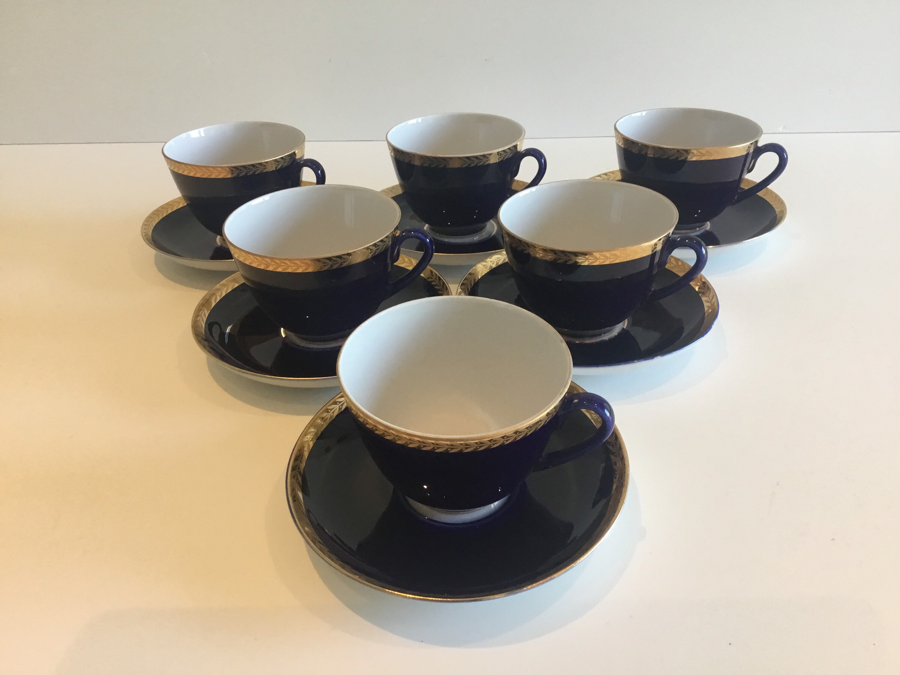 Vintage Porcelain Tea & Coffee Set (1970s, Blue an Gold, Lomonosov) — photo 7 of 10