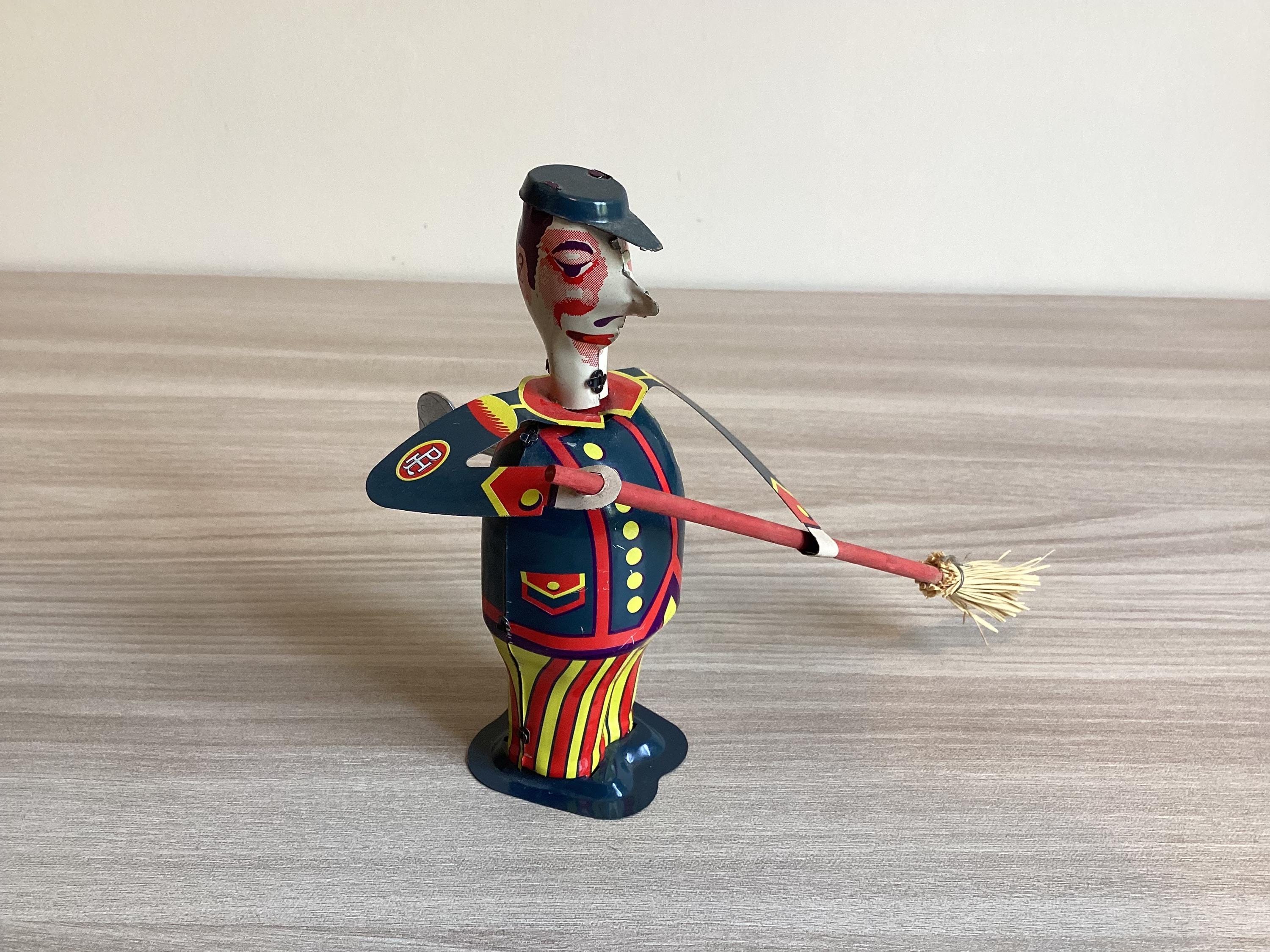 Automaton Vintage (1990s) Street Cleaner, Spring-Wound, Collectible Spain — photo 4 of 8