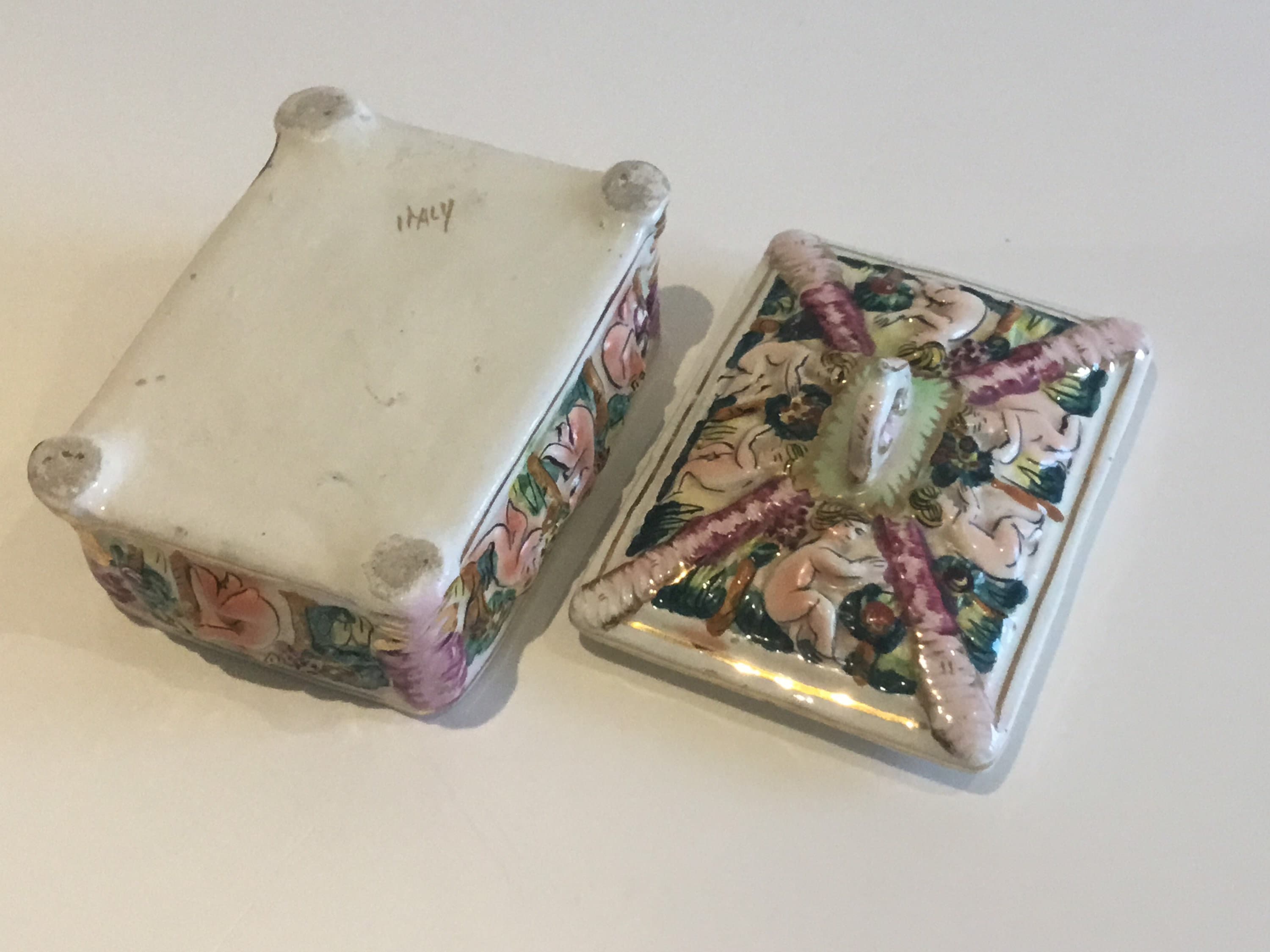 Vintage Porcelain | Capodimonte Italian Box 1950s, Cherubs & Nature Motifs — photo 5 of 7